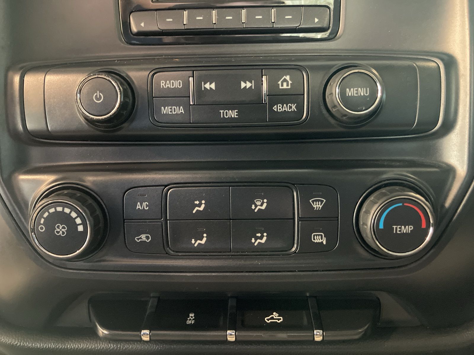 Thumbnail: 2014 Chevrolet Silverado 1500 - 16