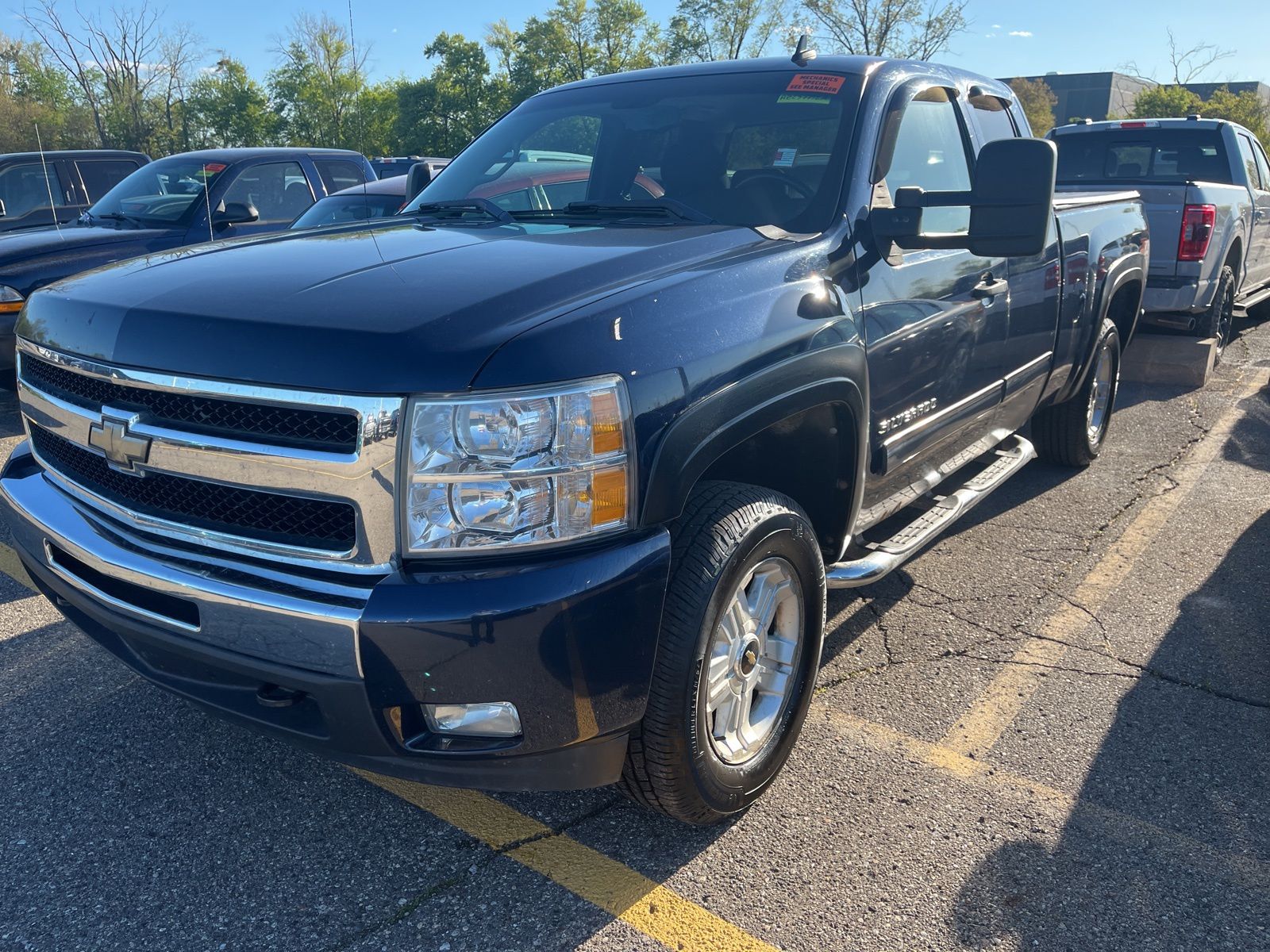 2010 Chevrolet Silverado 1500 LT -
                  Sterling Heights, MI
