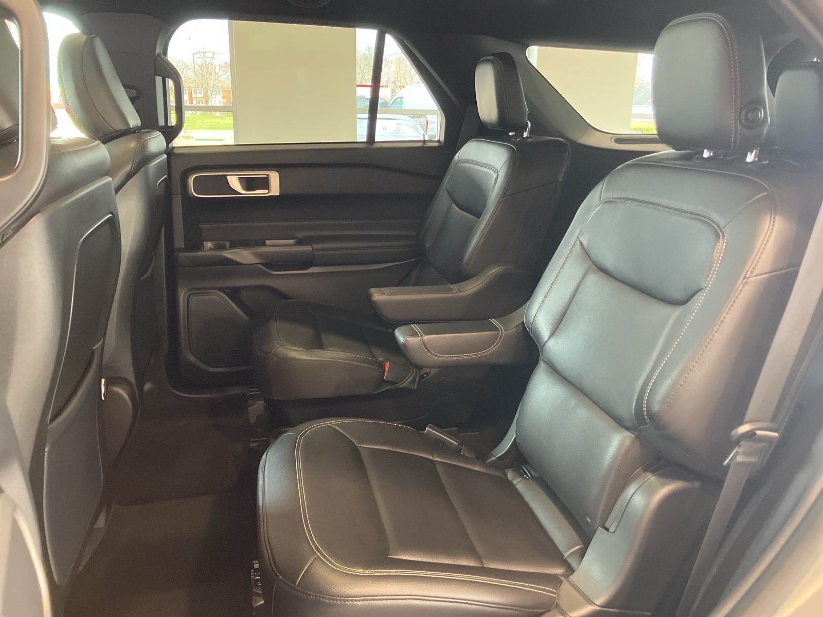 Thumbnail: 2020 Ford Explorer - 27