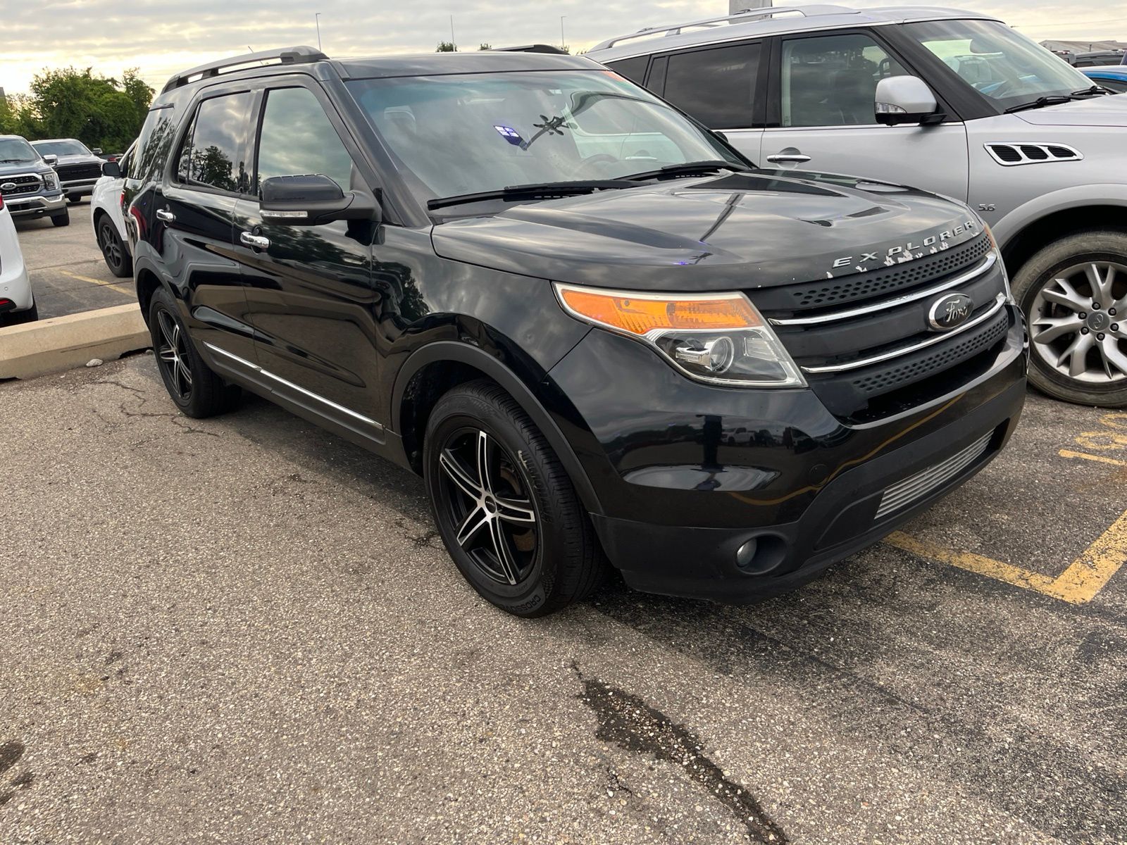 Thumbnail: 2015 Ford Explorer - 20