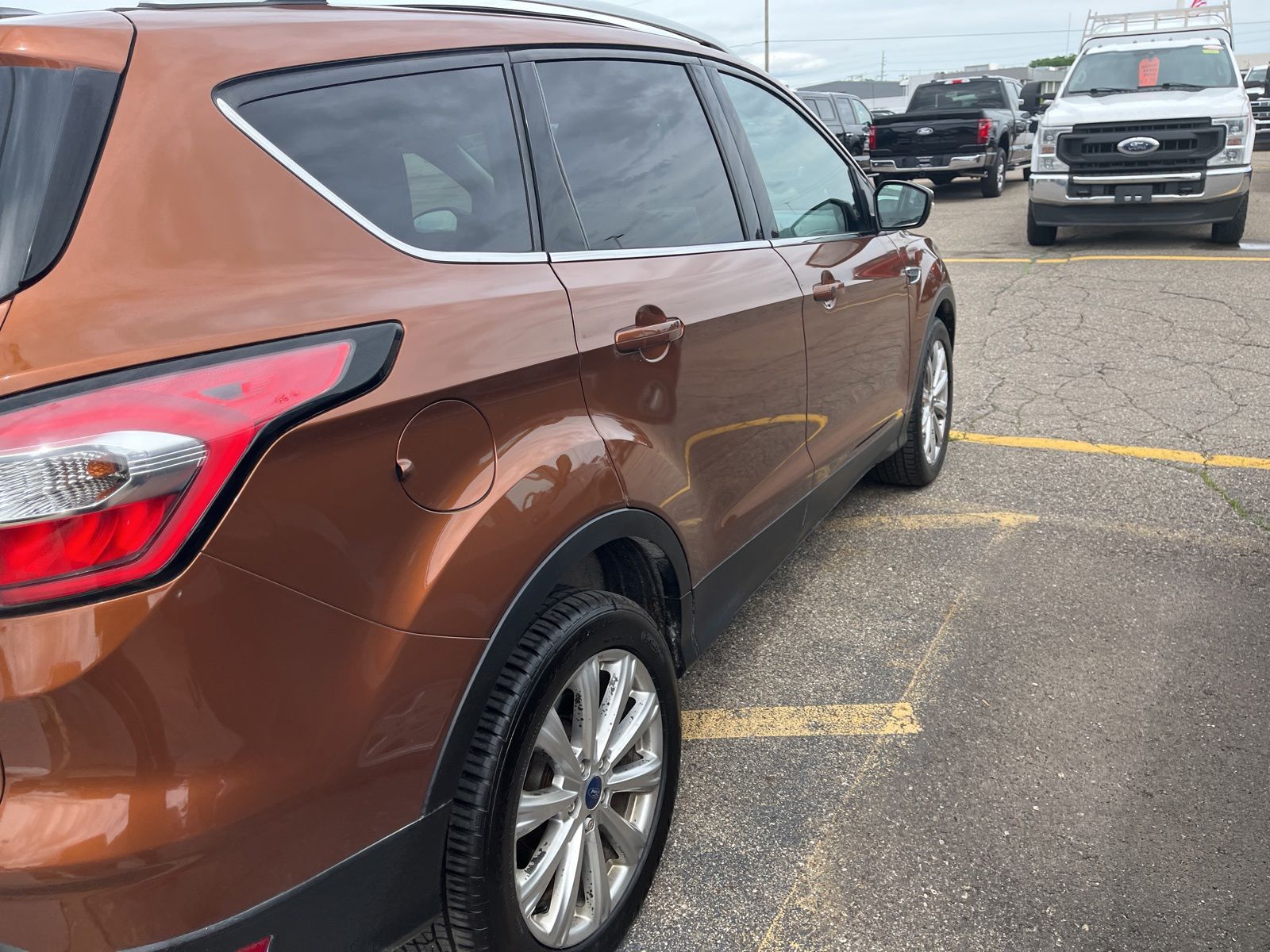 Thumbnail: 2017 Ford Escape - 16