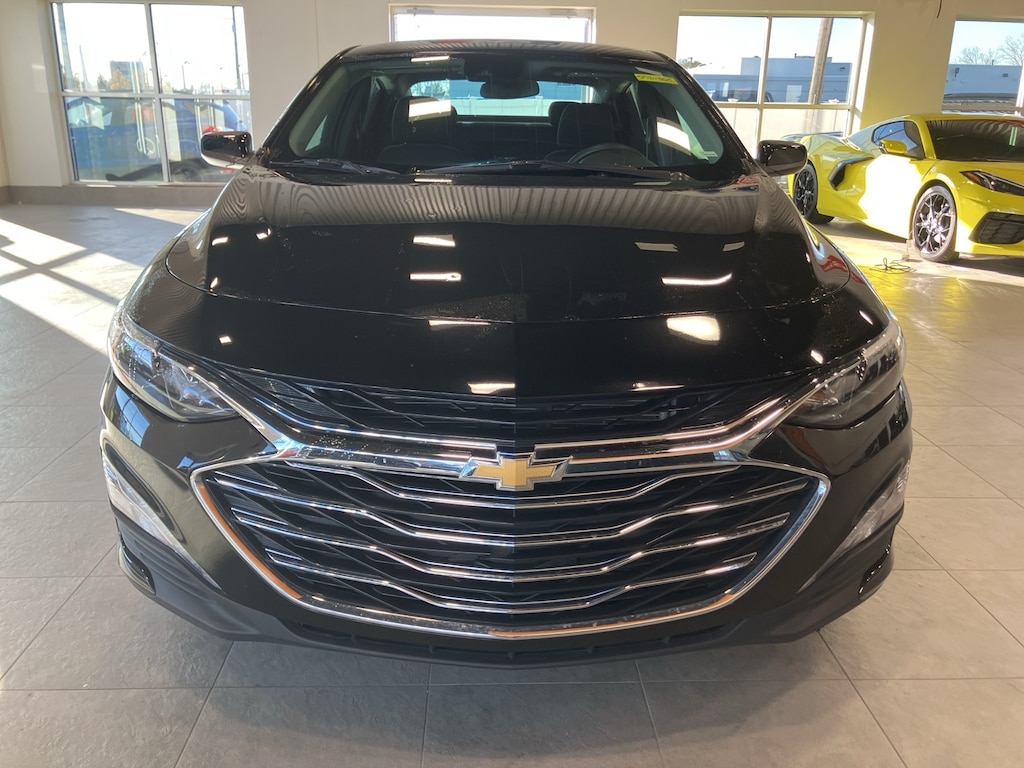 Used 2025 Chevrolet Malibu LT Sedan