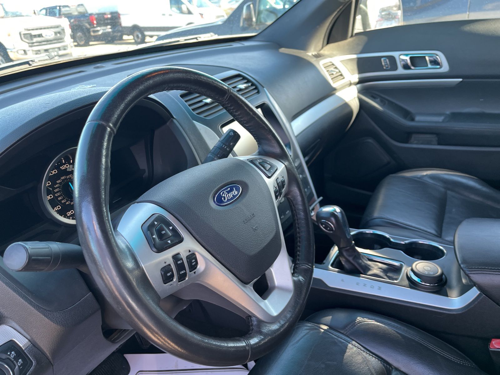 Thumbnail: 2014 Ford Explorer - 27
