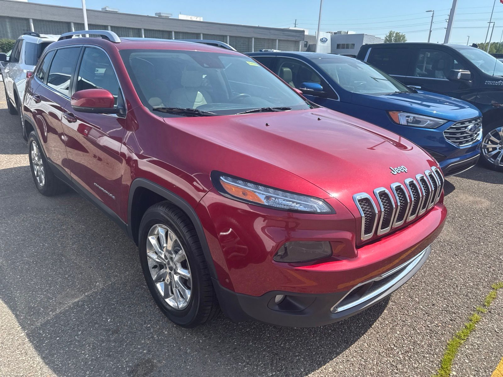 Thumbnail: 2016 Jeep Cherokee - 24