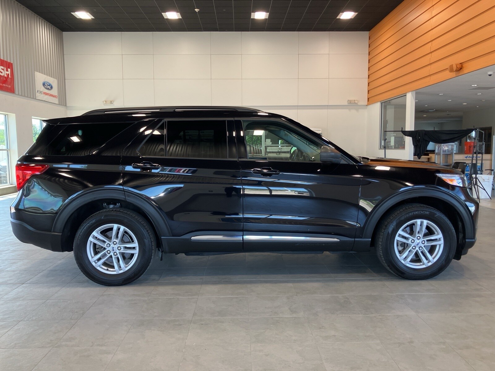 2022 Ford Explorer XLT photo 4