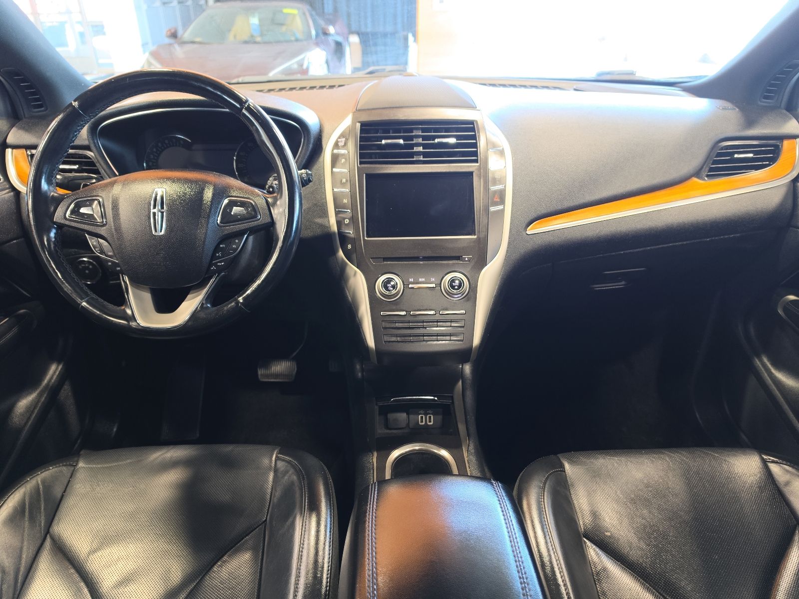 Thumbnail: 2017 Lincoln MKC - 31