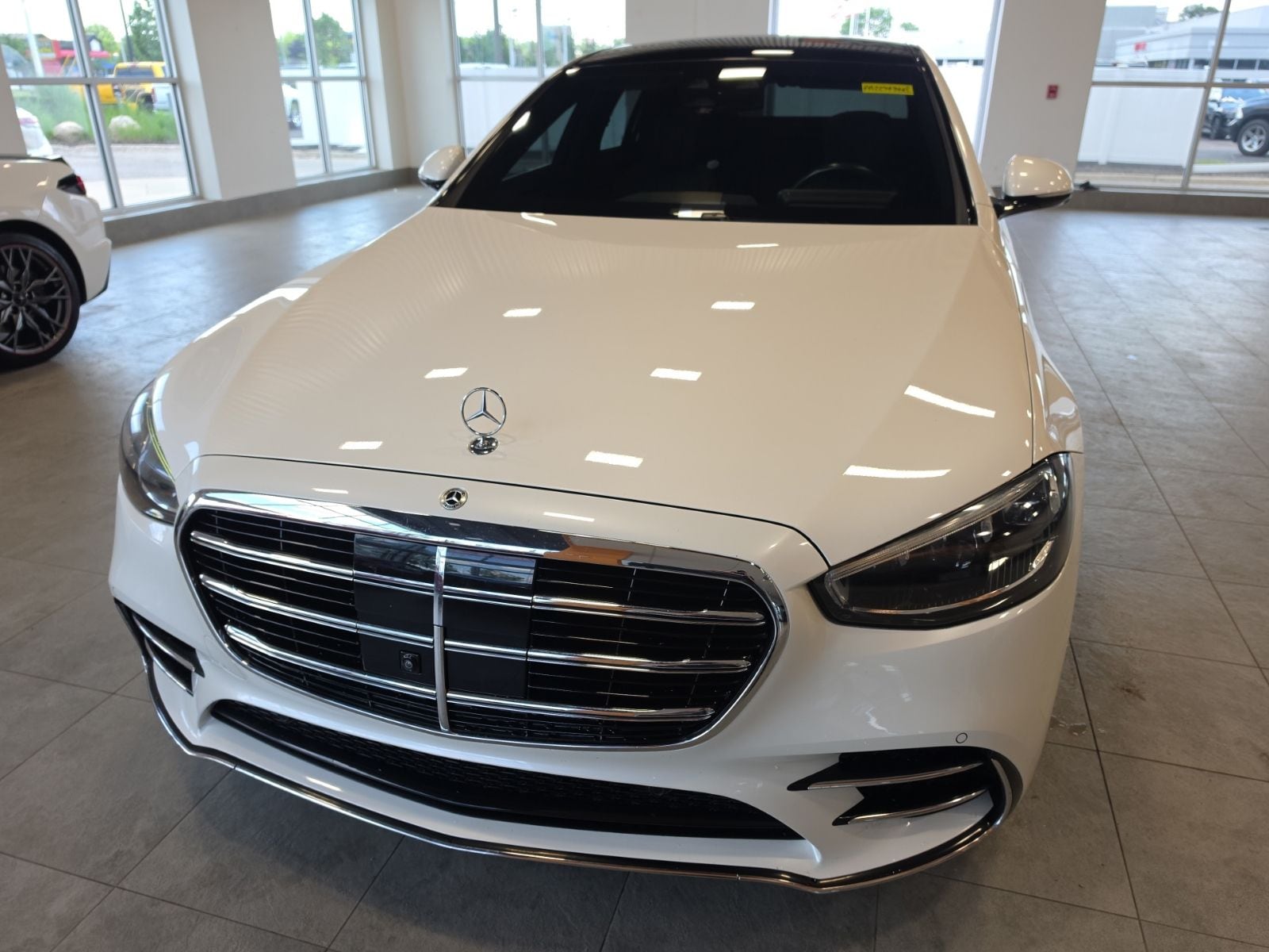 Thumbnail: 2023 Mercedes-Benz S-Class - 3