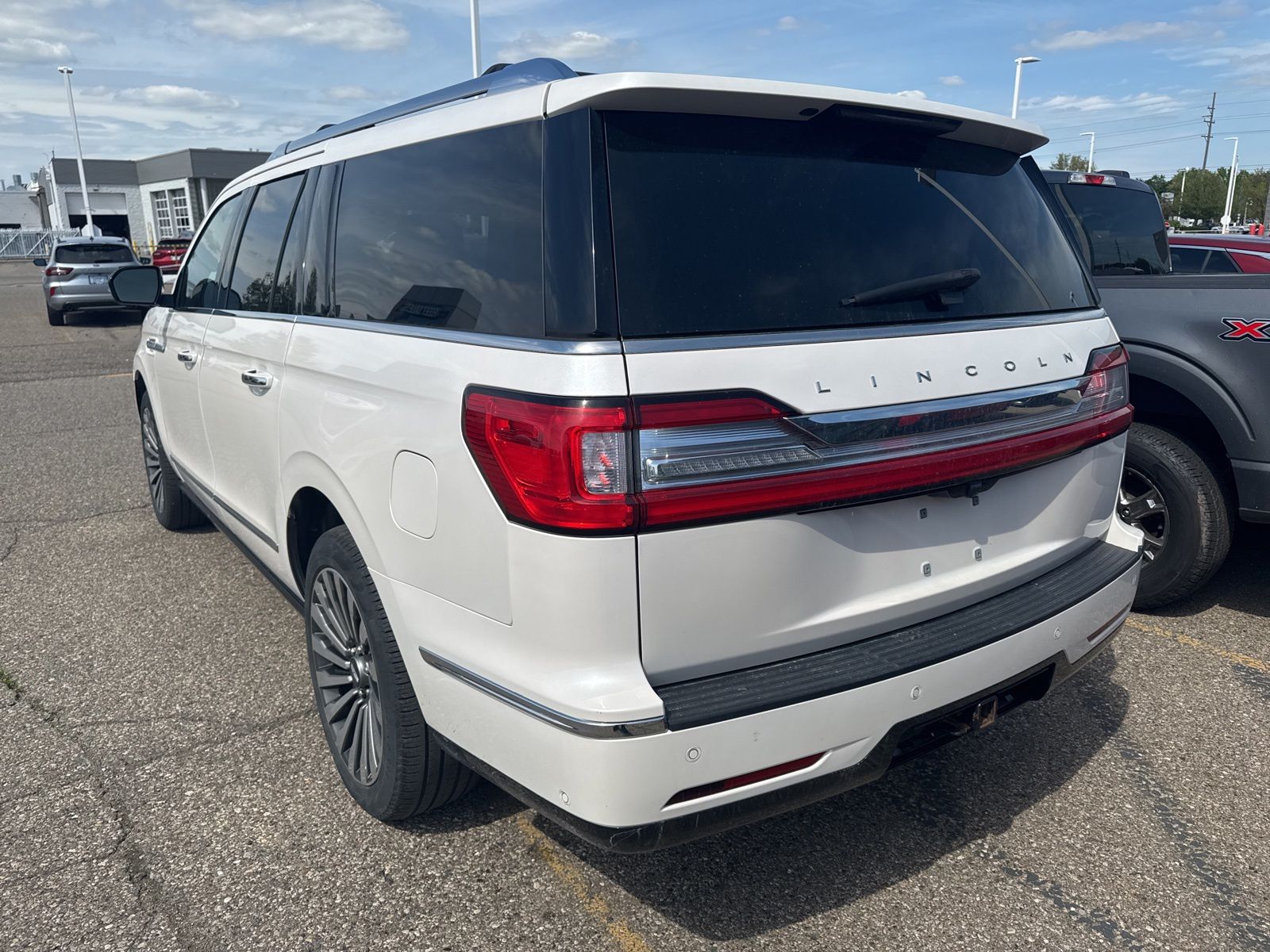 Thumbnail: 2019 Lincoln Navigator L - 14