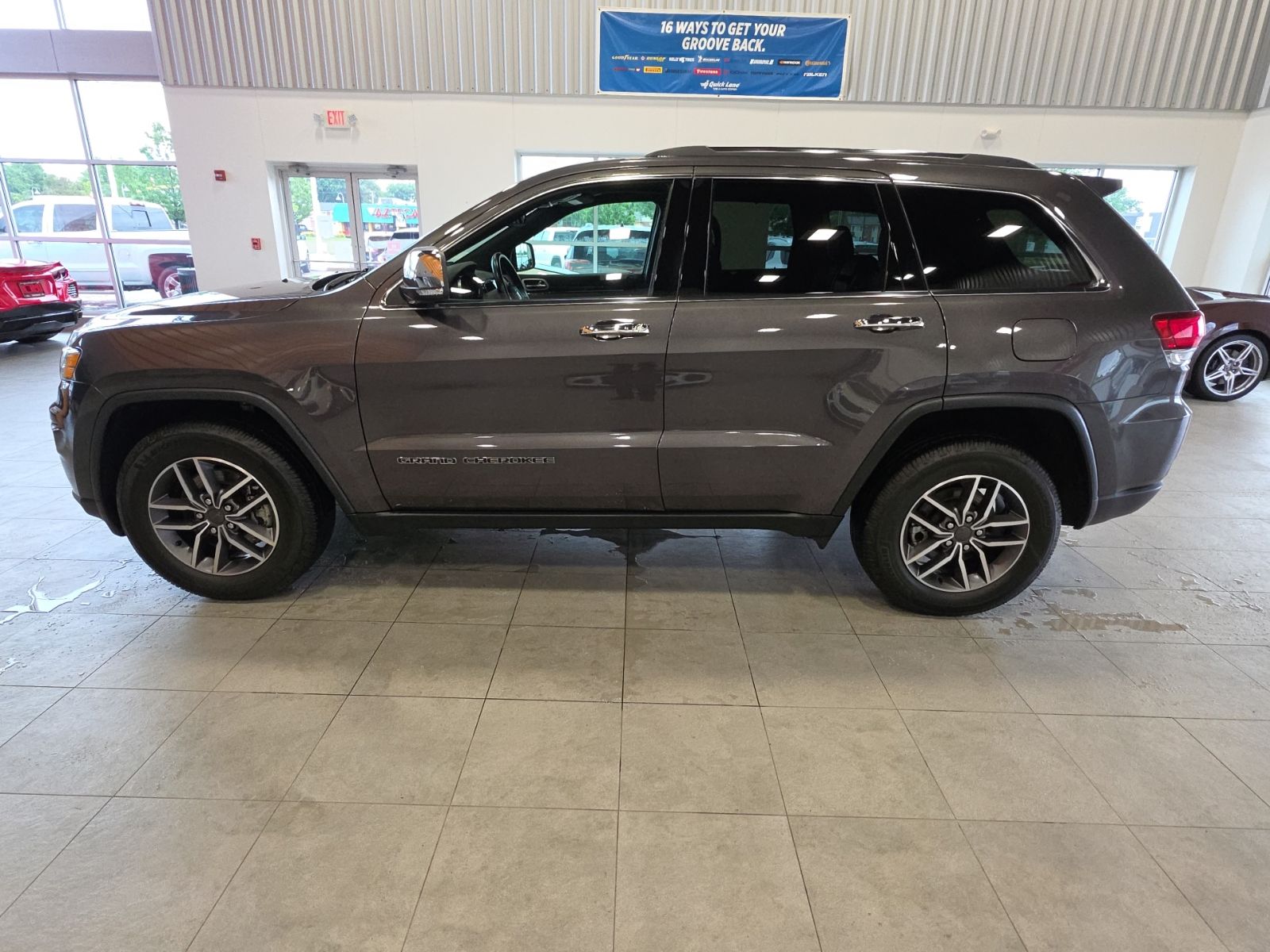 Thumbnail: 2021 Jeep Grand Cherokee - 11