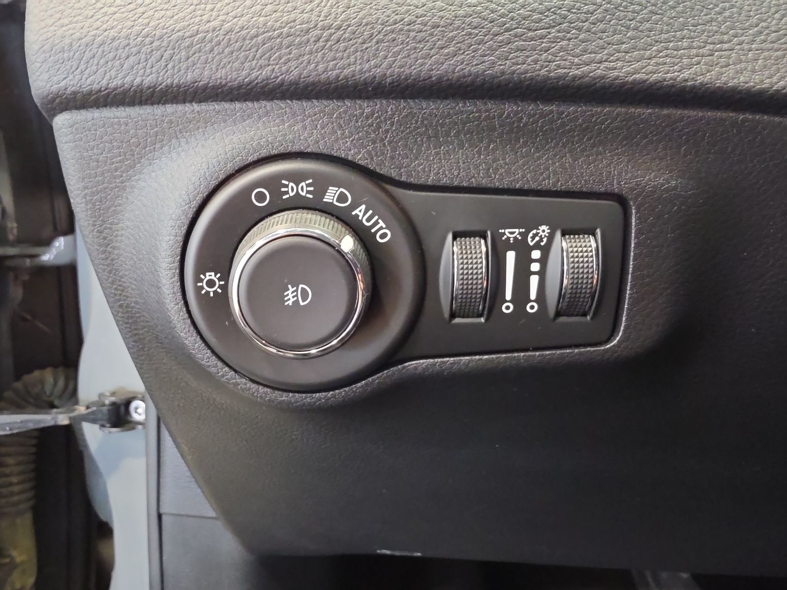 Thumbnail: 2019 Jeep Compass - 17