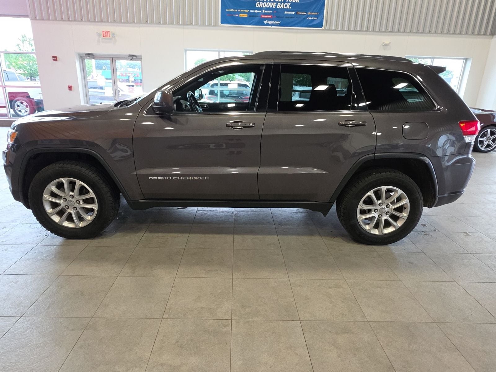 Thumbnail: 2014 Jeep Grand Cherokee - 12