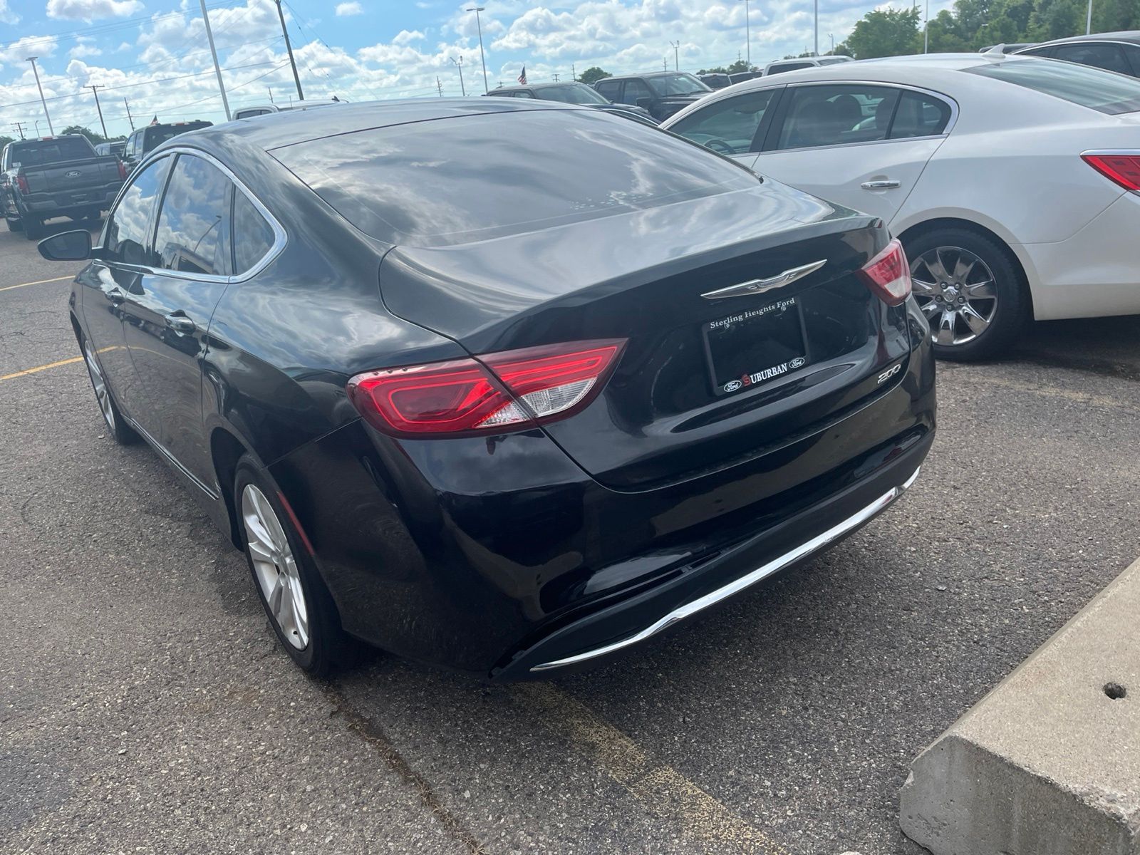 Thumbnail: 2016 Chrysler 200 - 11