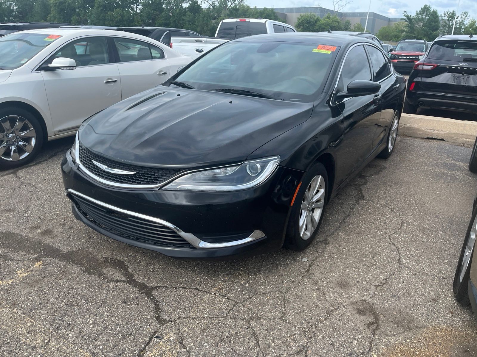 Thumbnail: 2016 Chrysler 200 - 3
