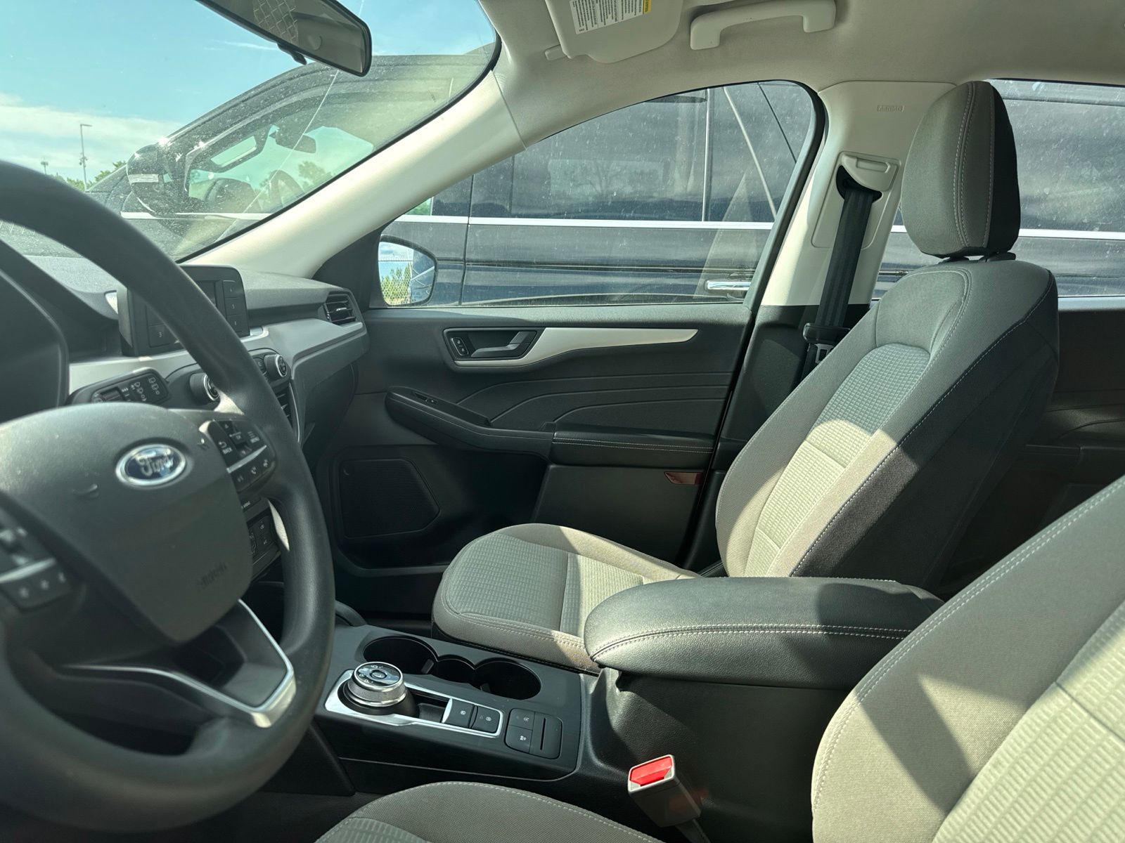 Thumbnail: 2022 Ford Escape - 32