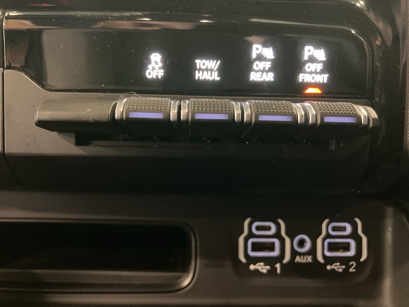 Thumbnail: 2023 RAM 1500 - 18
