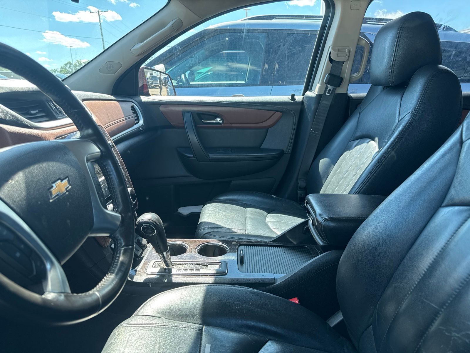 Thumbnail: 2016 Chevrolet Traverse - 32