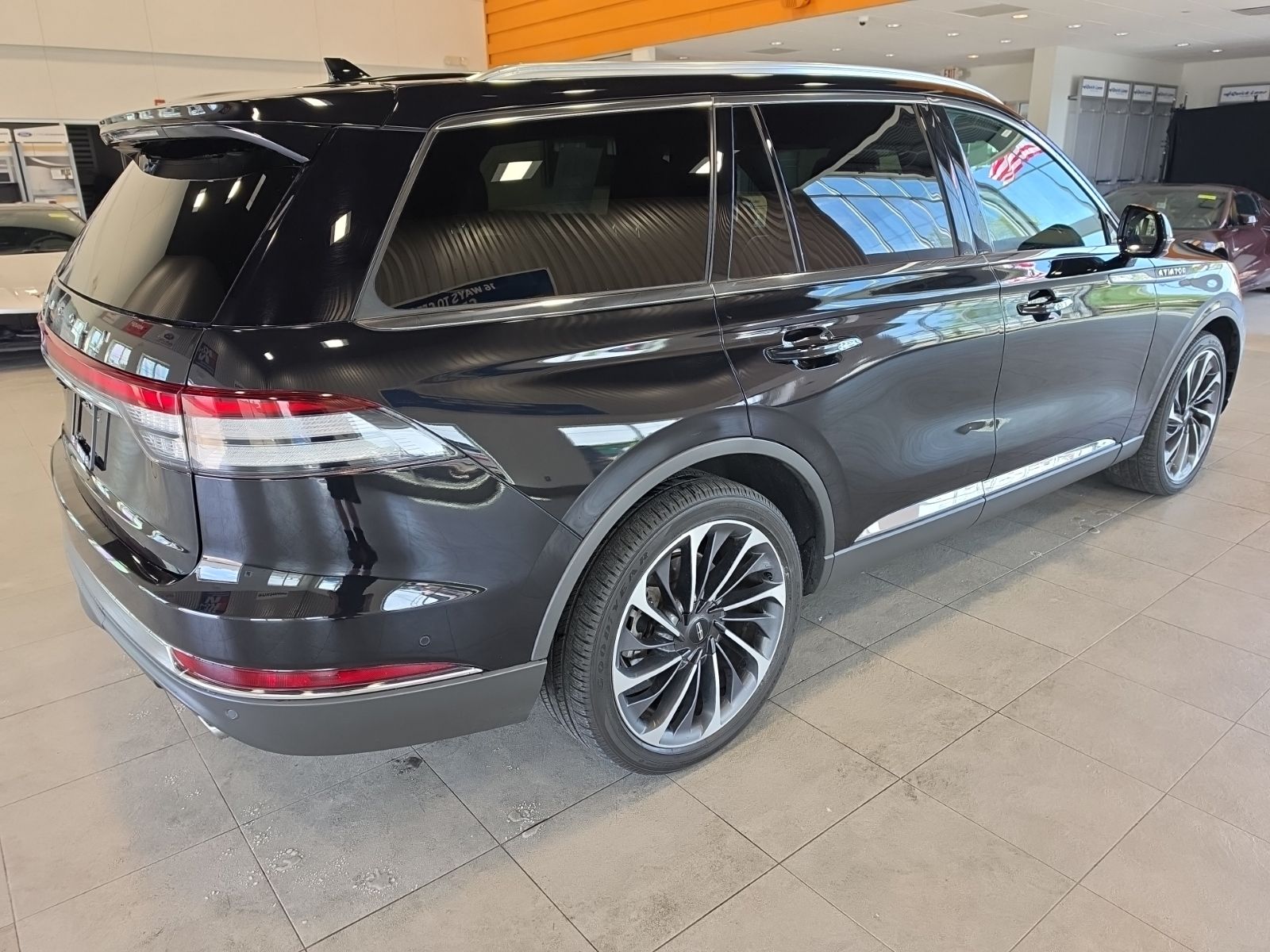 Thumbnail: 2020 Lincoln Aviator - 7