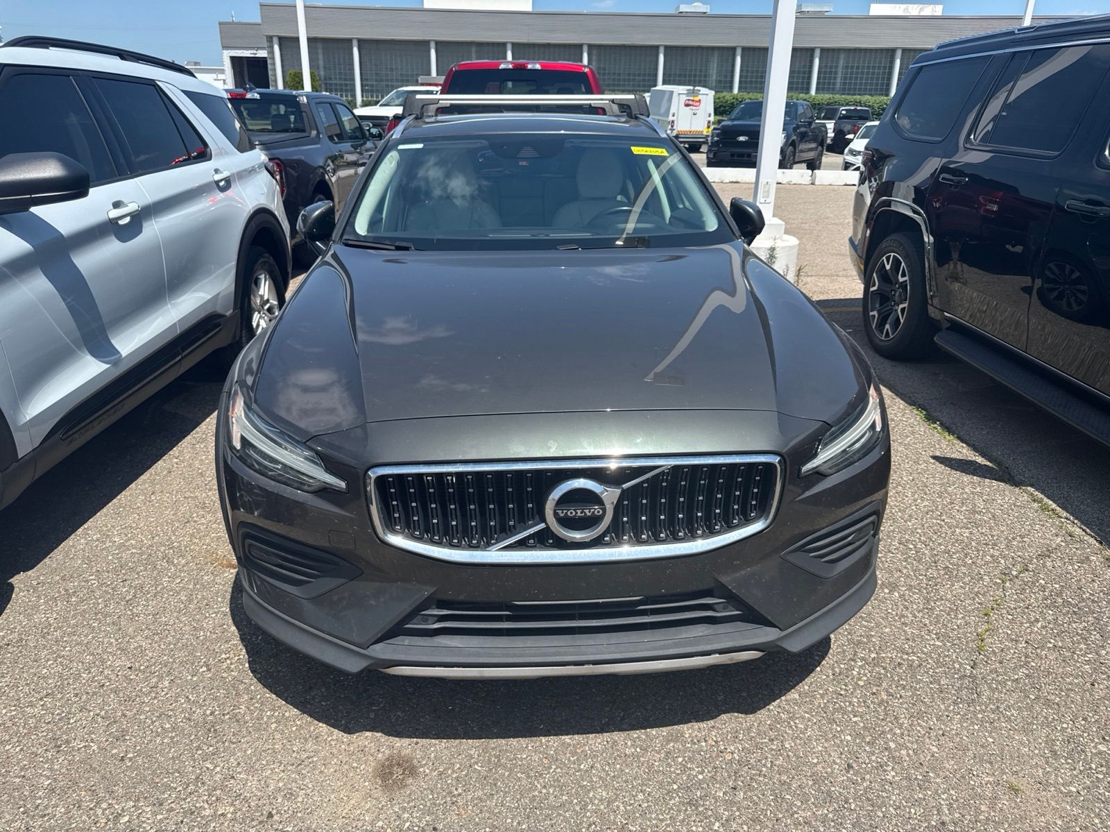 Thumbnail: 2020 Volvo S60 - 23