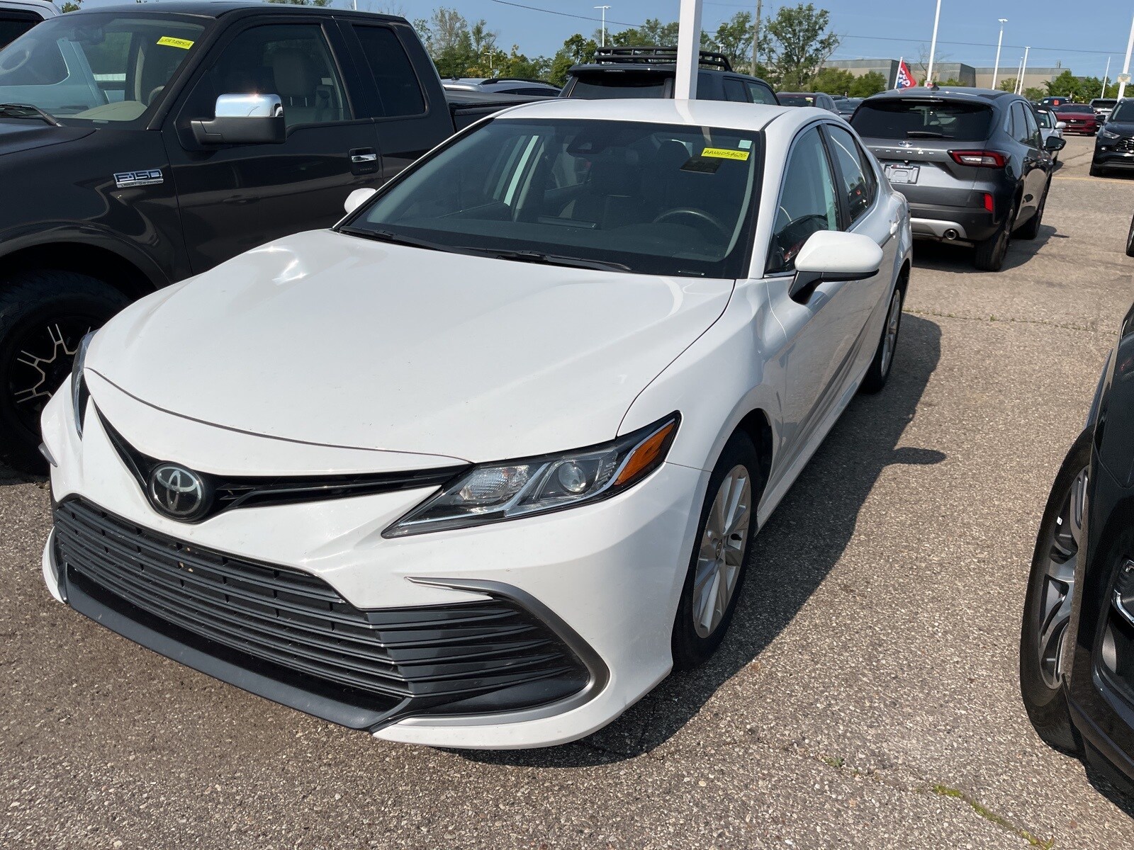 Used 2022 Toyota Camry LE with VIN 4T1C11BK9NU054620 for sale in Sterling Heights, MI