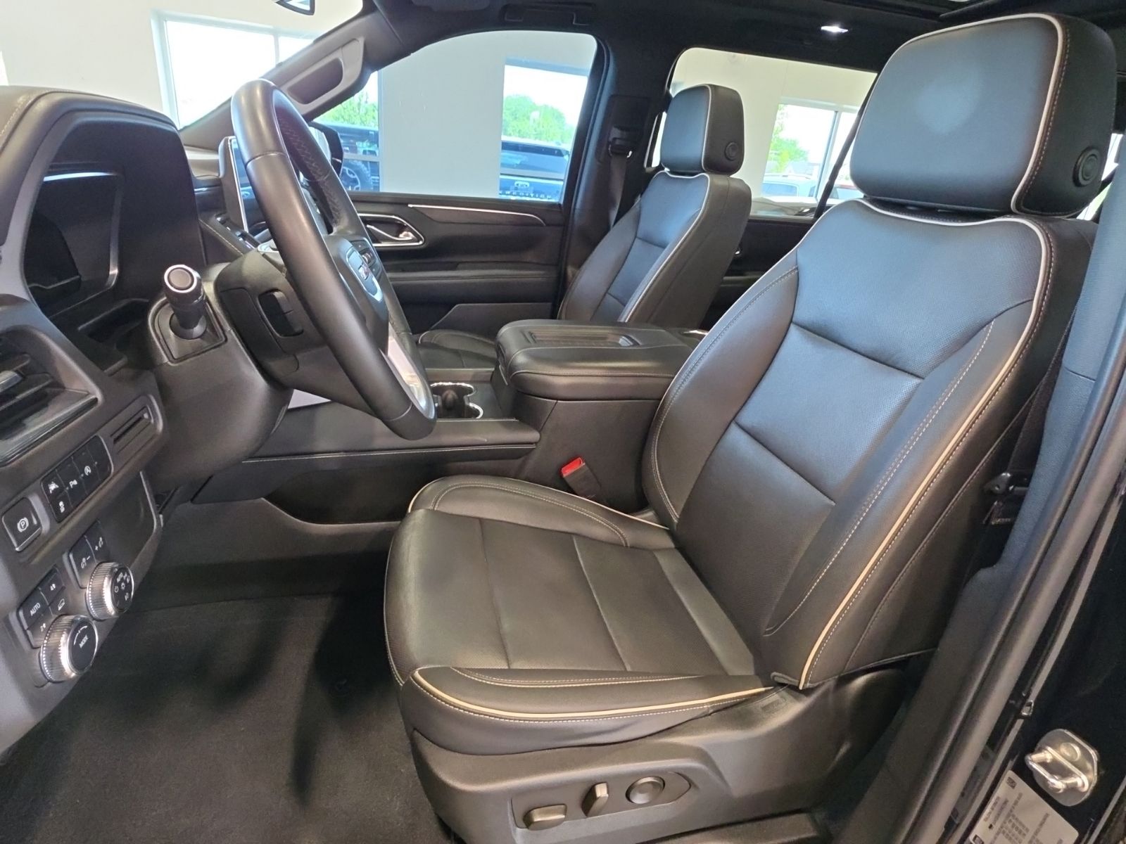 Thumbnail: 2023 GMC Yukon XL - 16