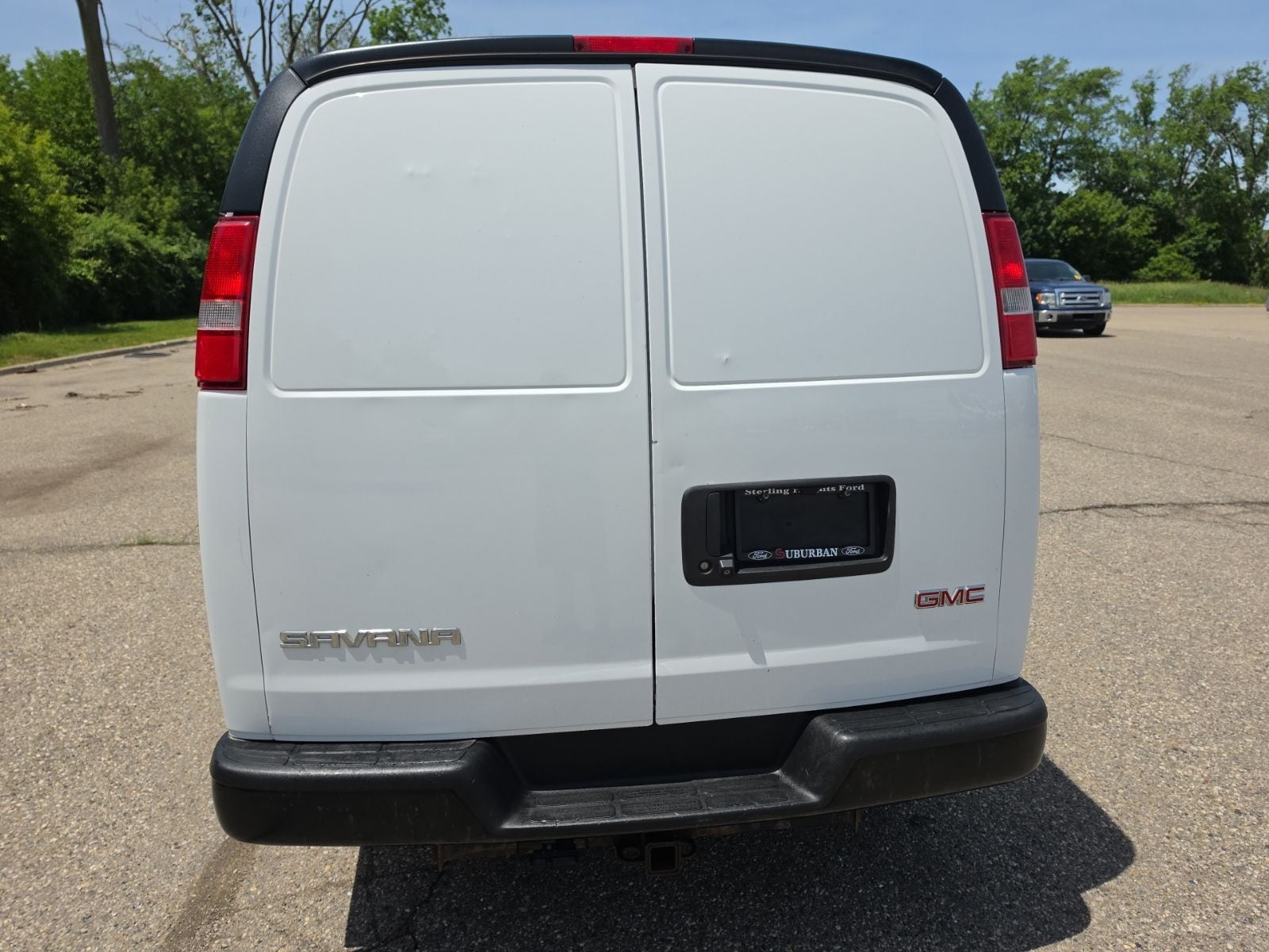 Thumbnail: 2017 GMC Savana - 9