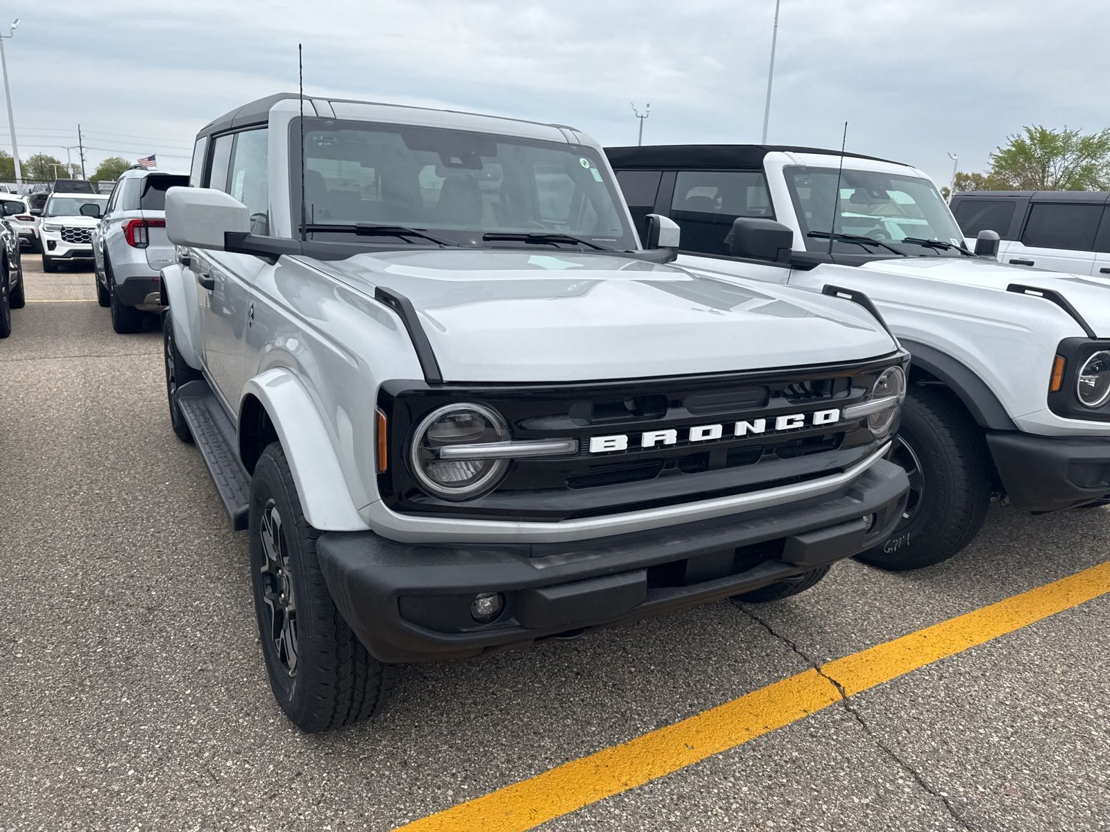 Thumbnail: 2026 Ford Bronco - 5