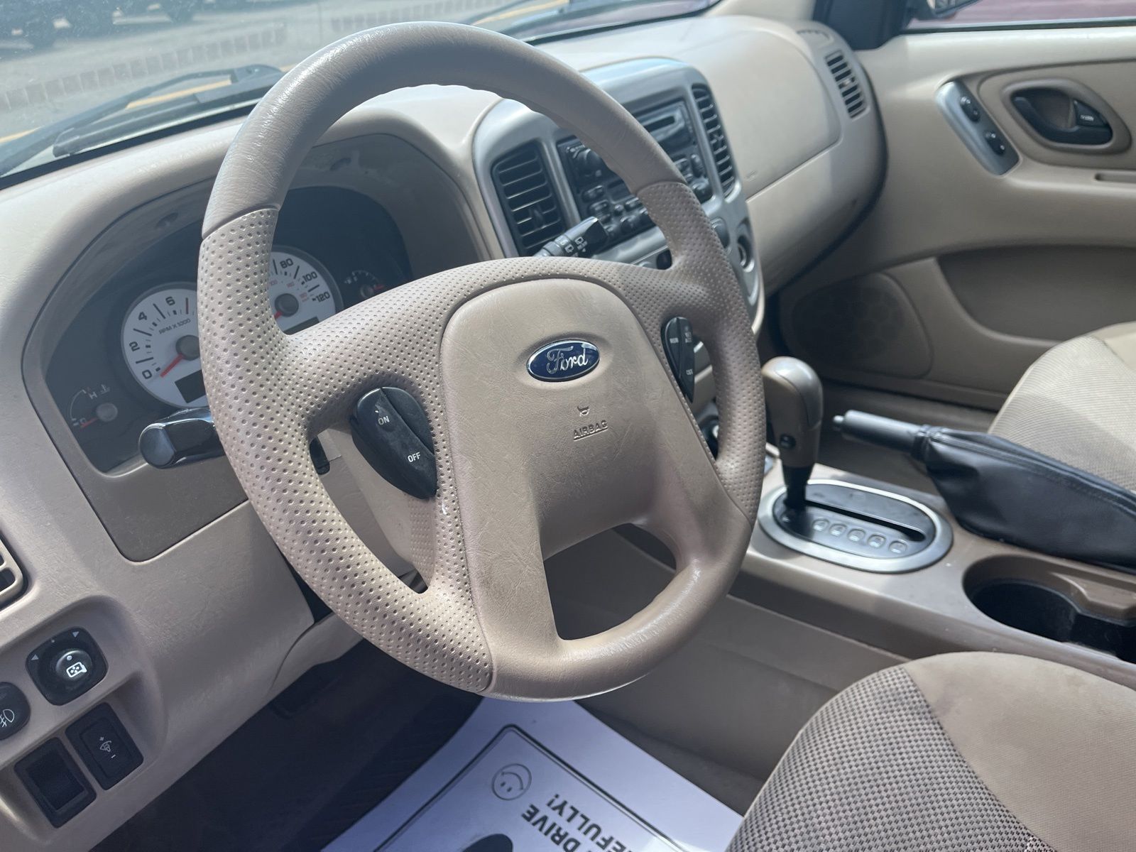 Thumbnail: 2005 Ford Escape - 24