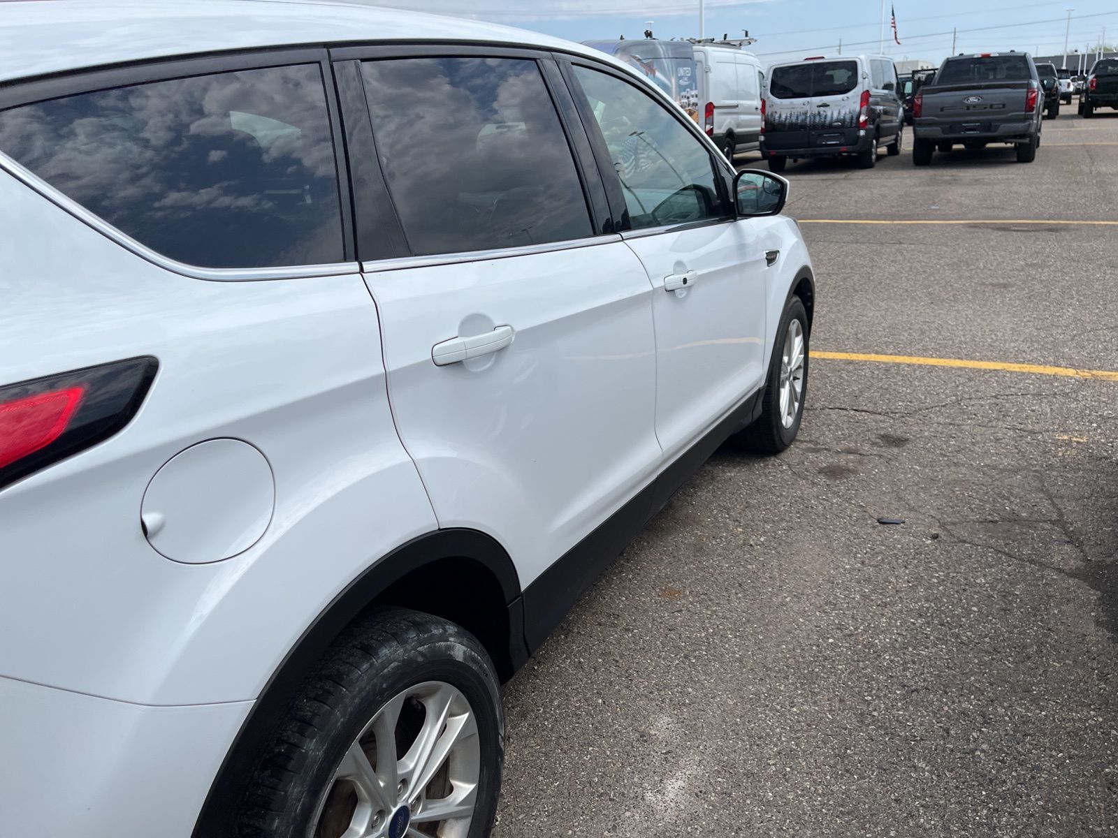 Thumbnail: 2019 Ford Escape - 15