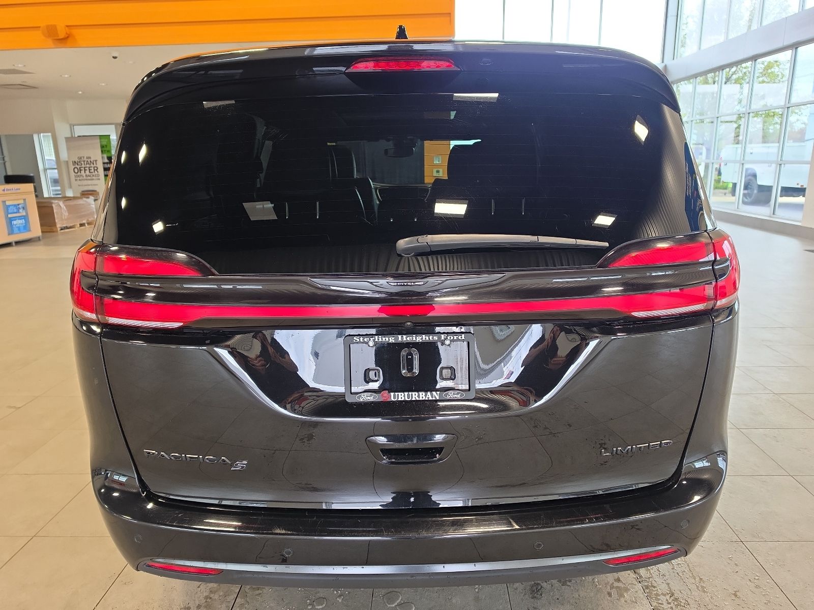 Thumbnail: 2025 Chrysler Pacifica - 10