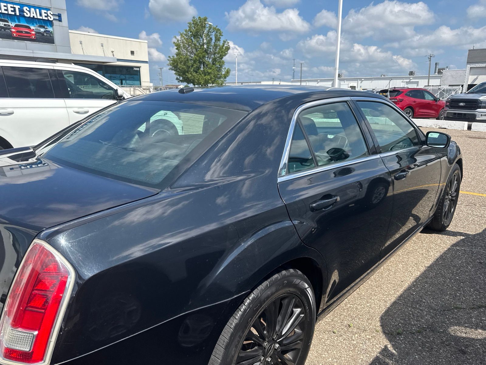 Thumbnail: 2014 Chrysler 300 - 12