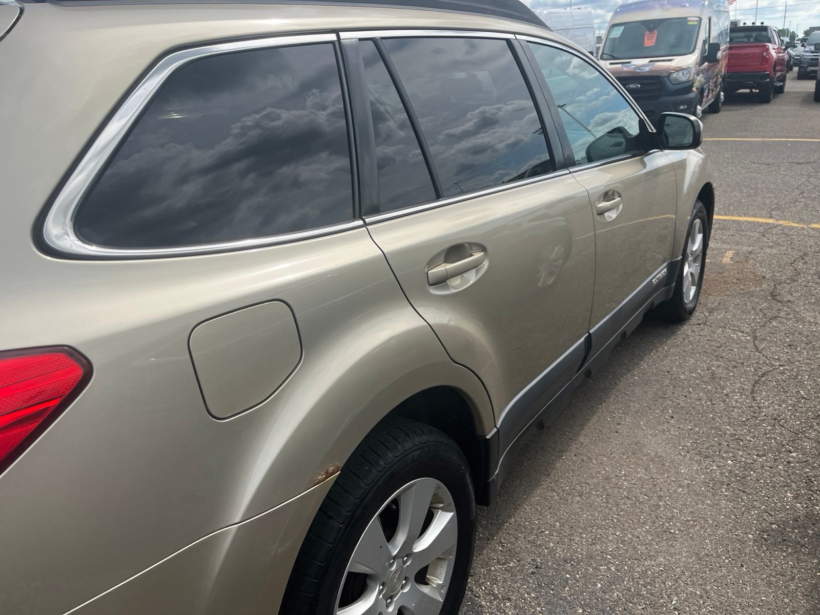 Thumbnail: 2010 Subaru Outback - 16