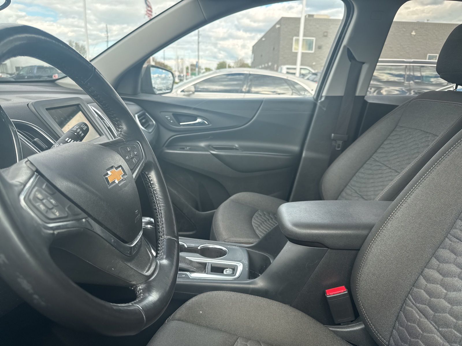Thumbnail: 2019 Chevrolet Equinox - 31
