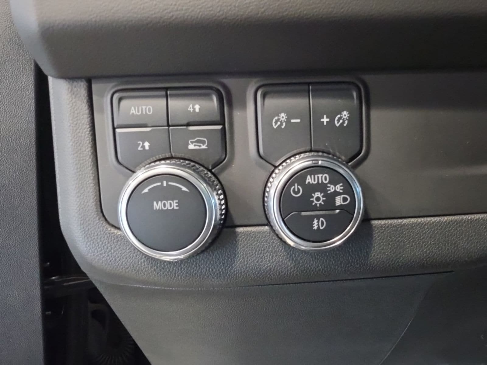 Thumbnail: 2023 GMC Yukon XL - 21