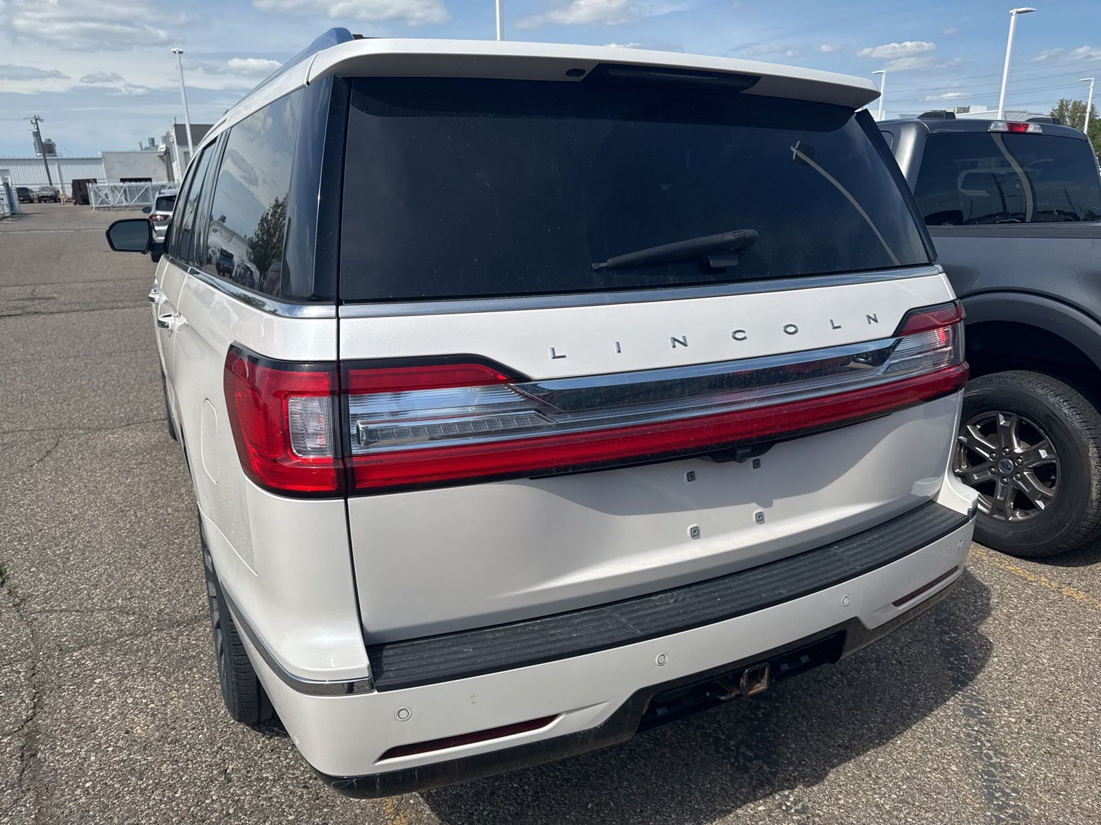 Thumbnail: 2019 Lincoln Navigator L - 26