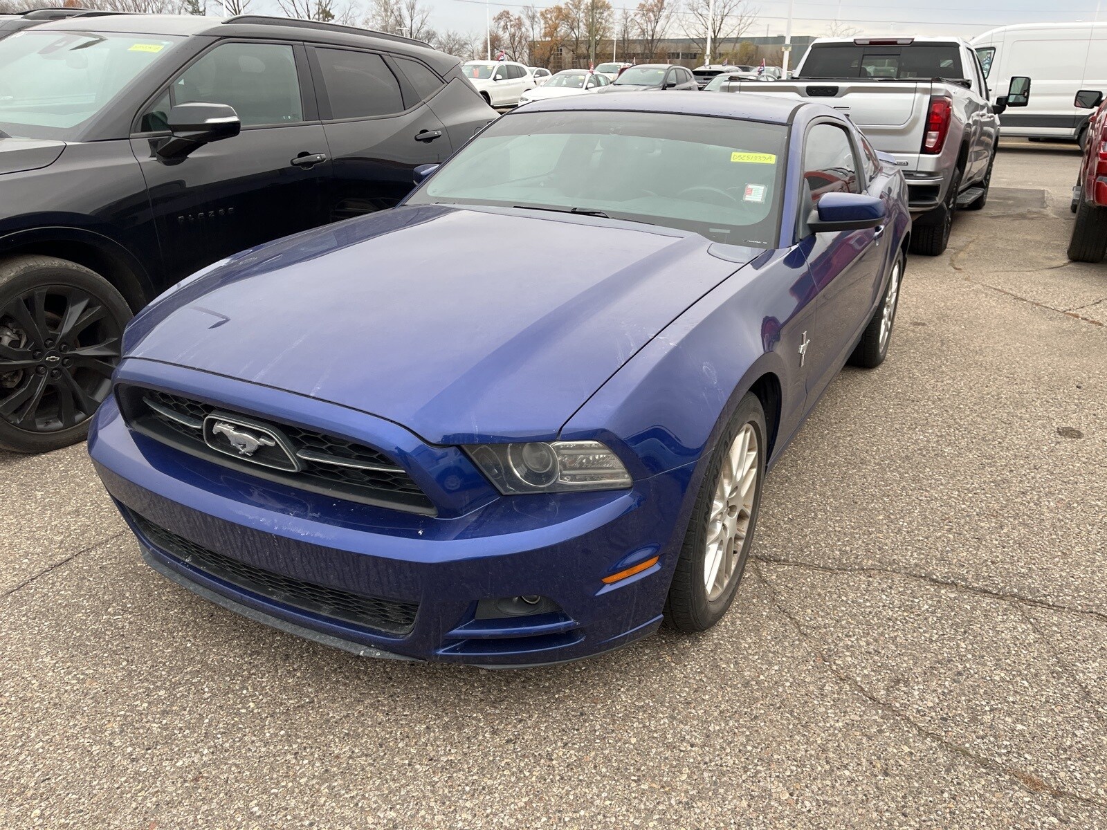 2013 Ford Mustang V6 Premium photo 3