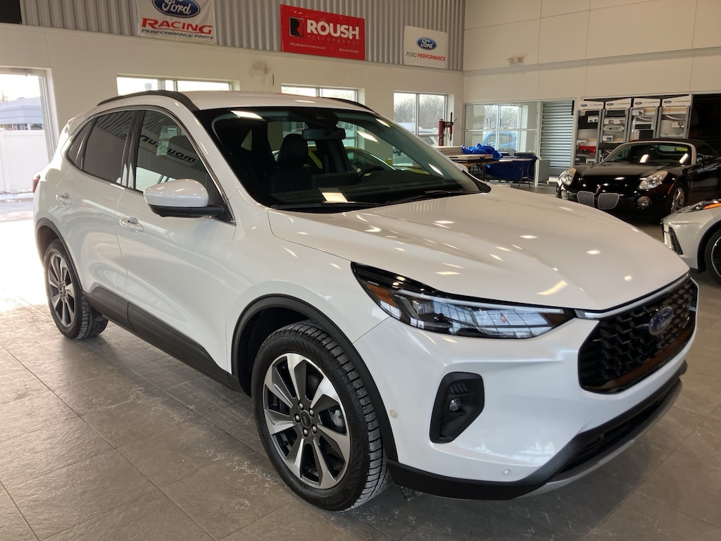 Used 2024 Ford Escape Platinum SUV