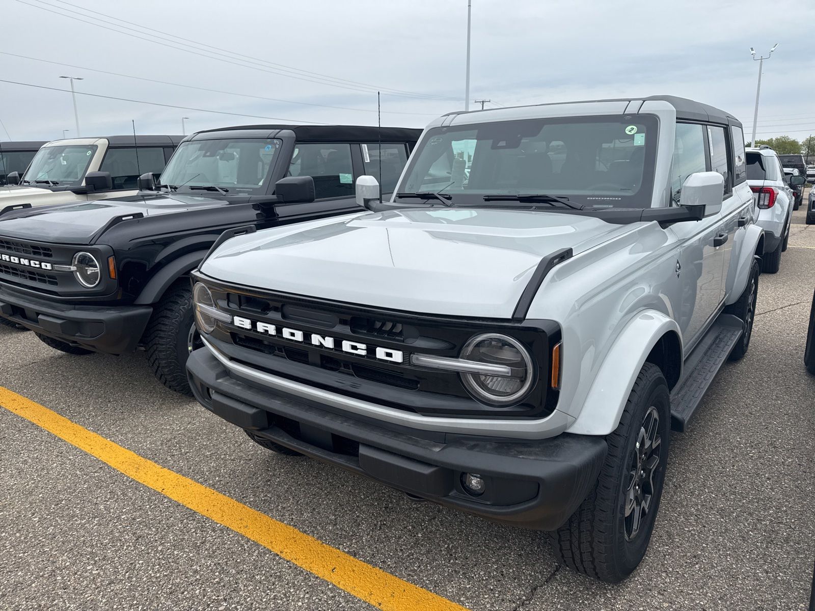 Thumbnail: 2026 Ford Bronco - 2