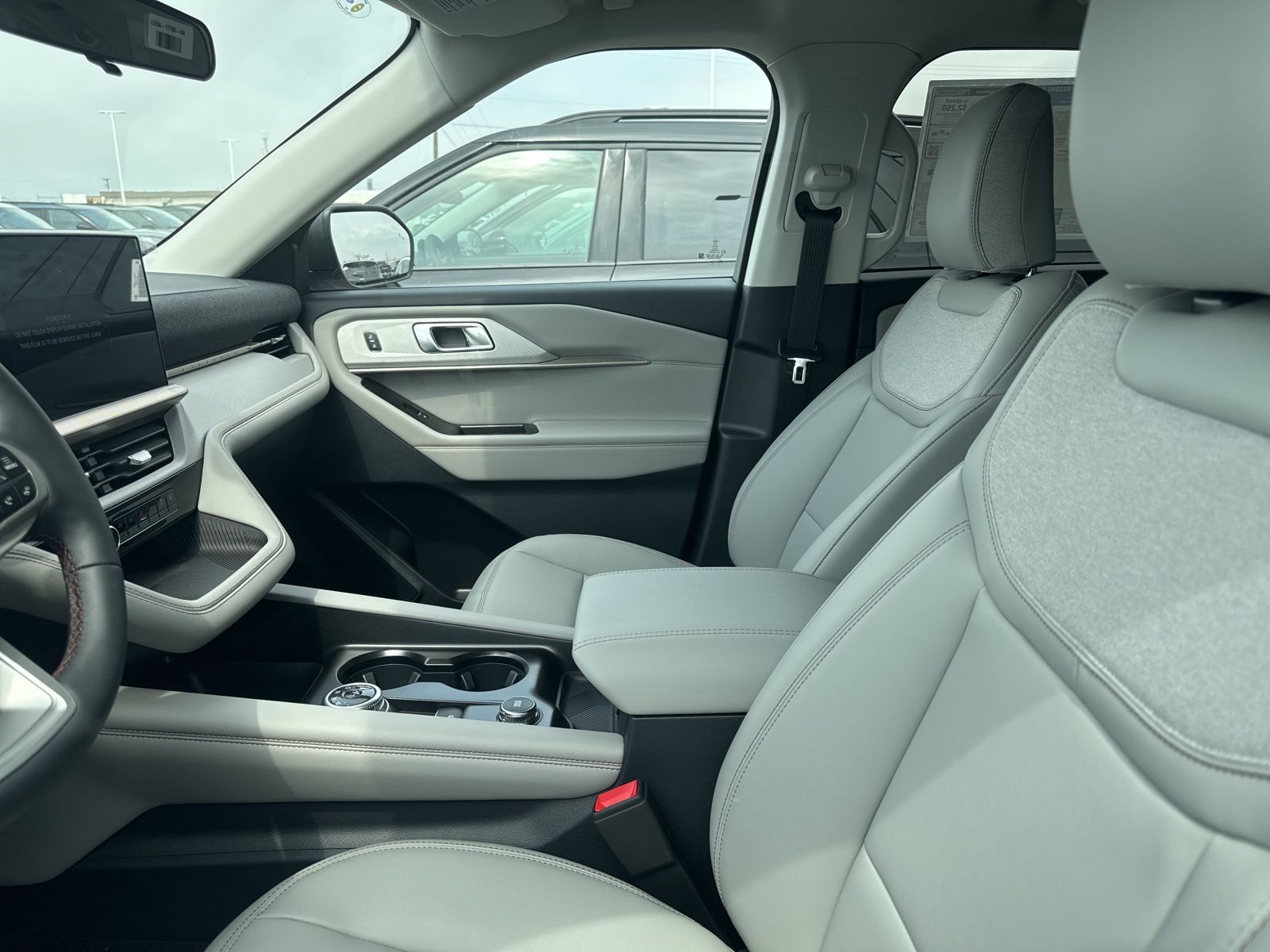 Thumbnail: 2026 Ford Explorer - 30