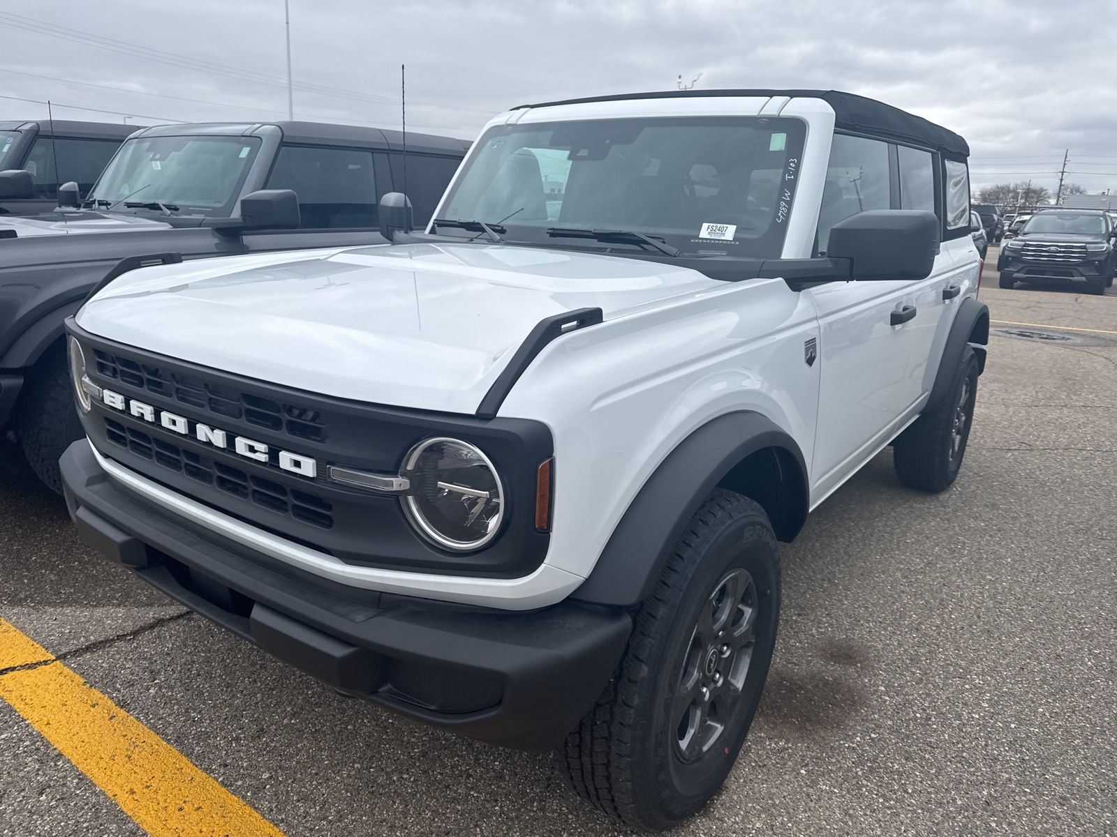 Thumbnail: 2025 Ford Bronco - 2
