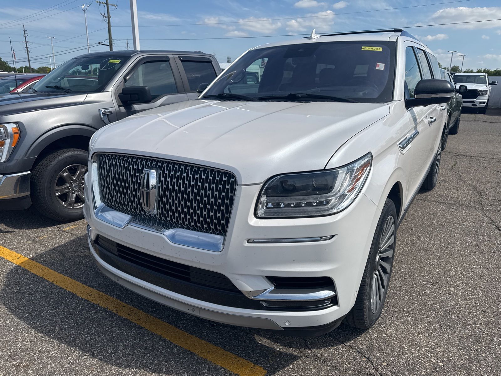 Thumbnail: 2019 Lincoln Navigator L - 20