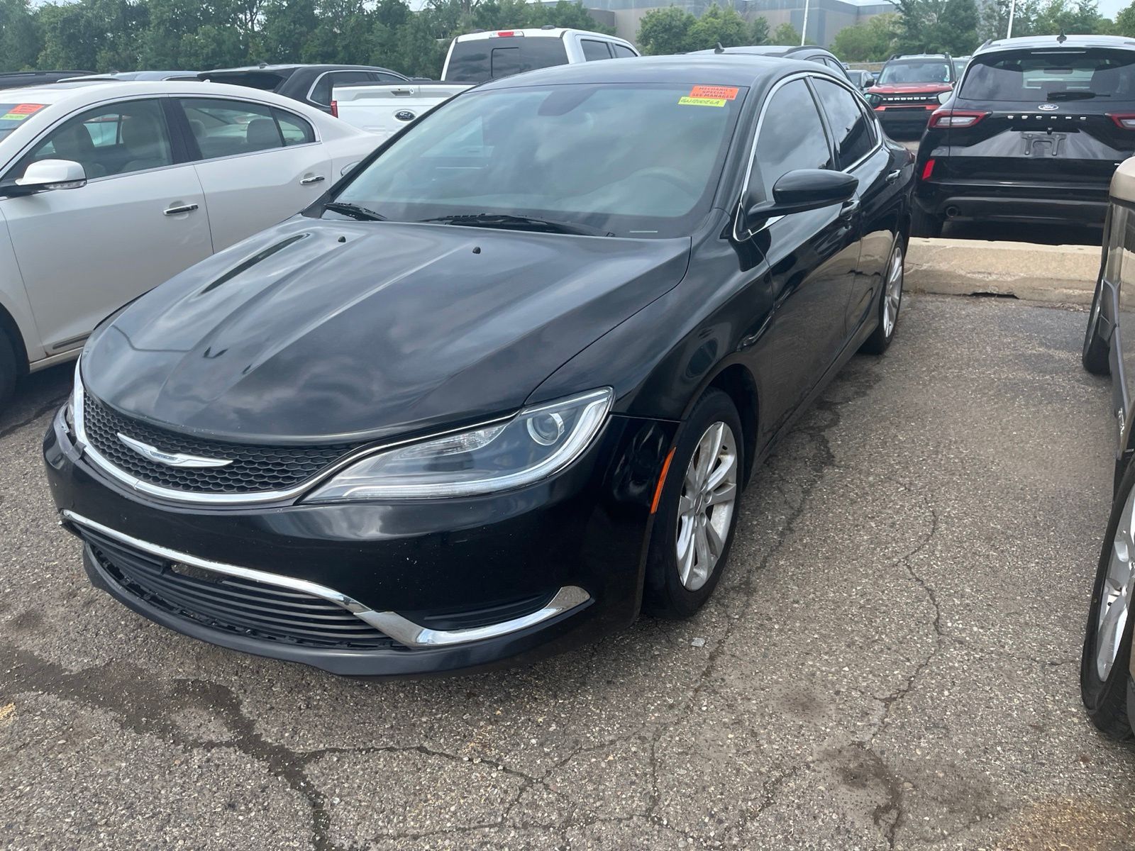 Thumbnail: 2016 Chrysler 200 - 5