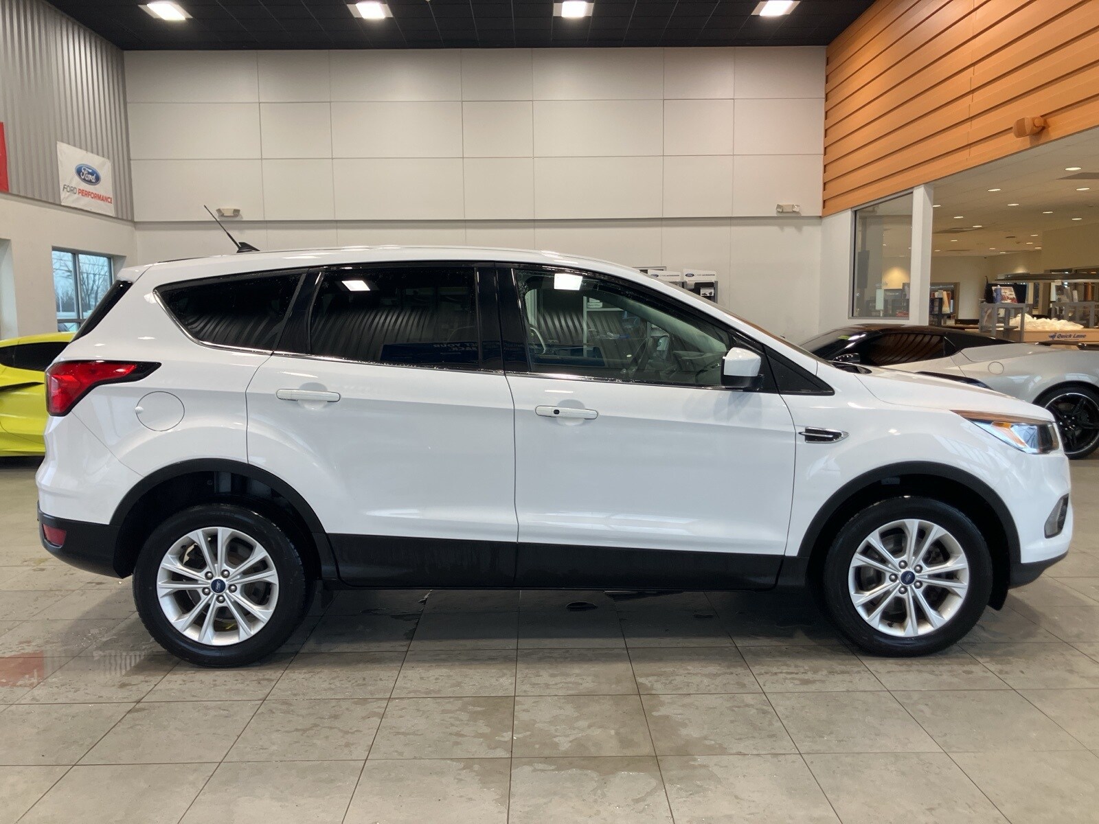 2019 Ford Escape SE photo 4