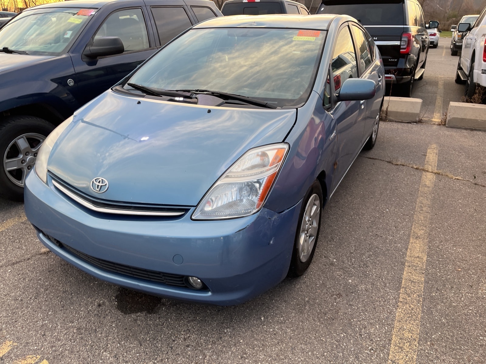Used 2008 Toyota Prius Standard with VIN JTDKB20UX87747495 for sale in Sterling Heights, MI