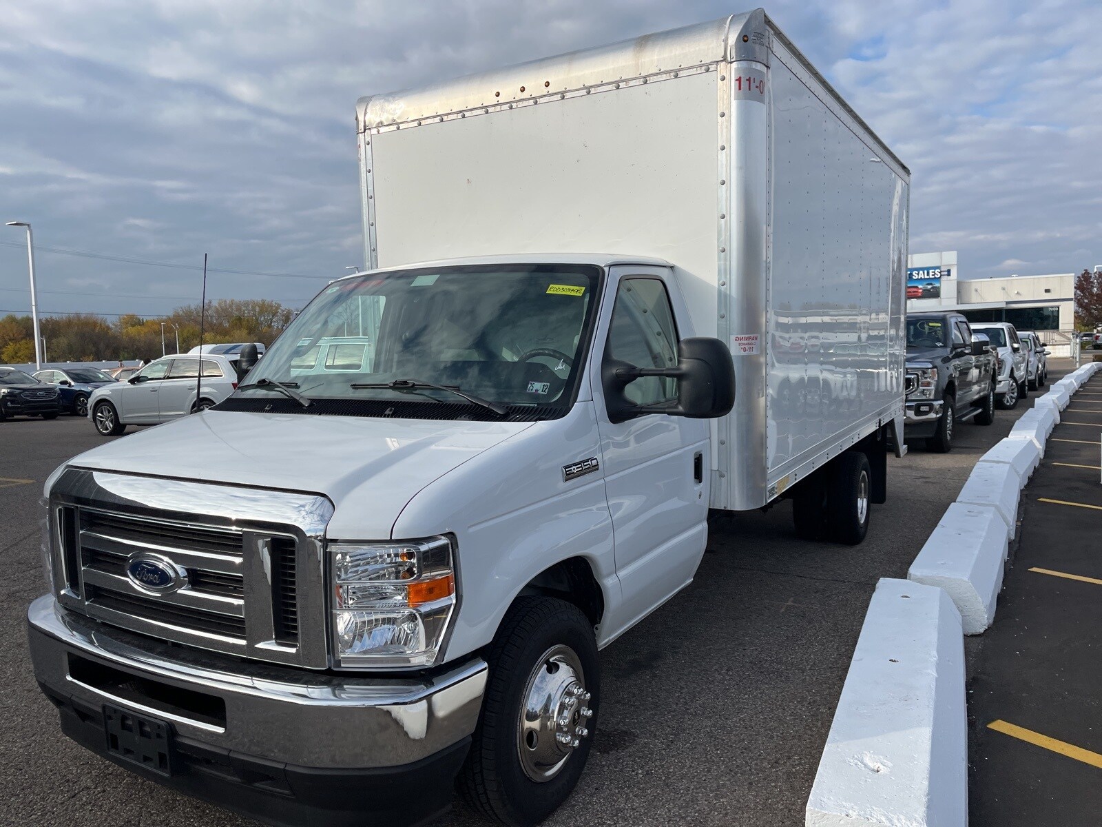 2024 Ford E-350 Base photo 4