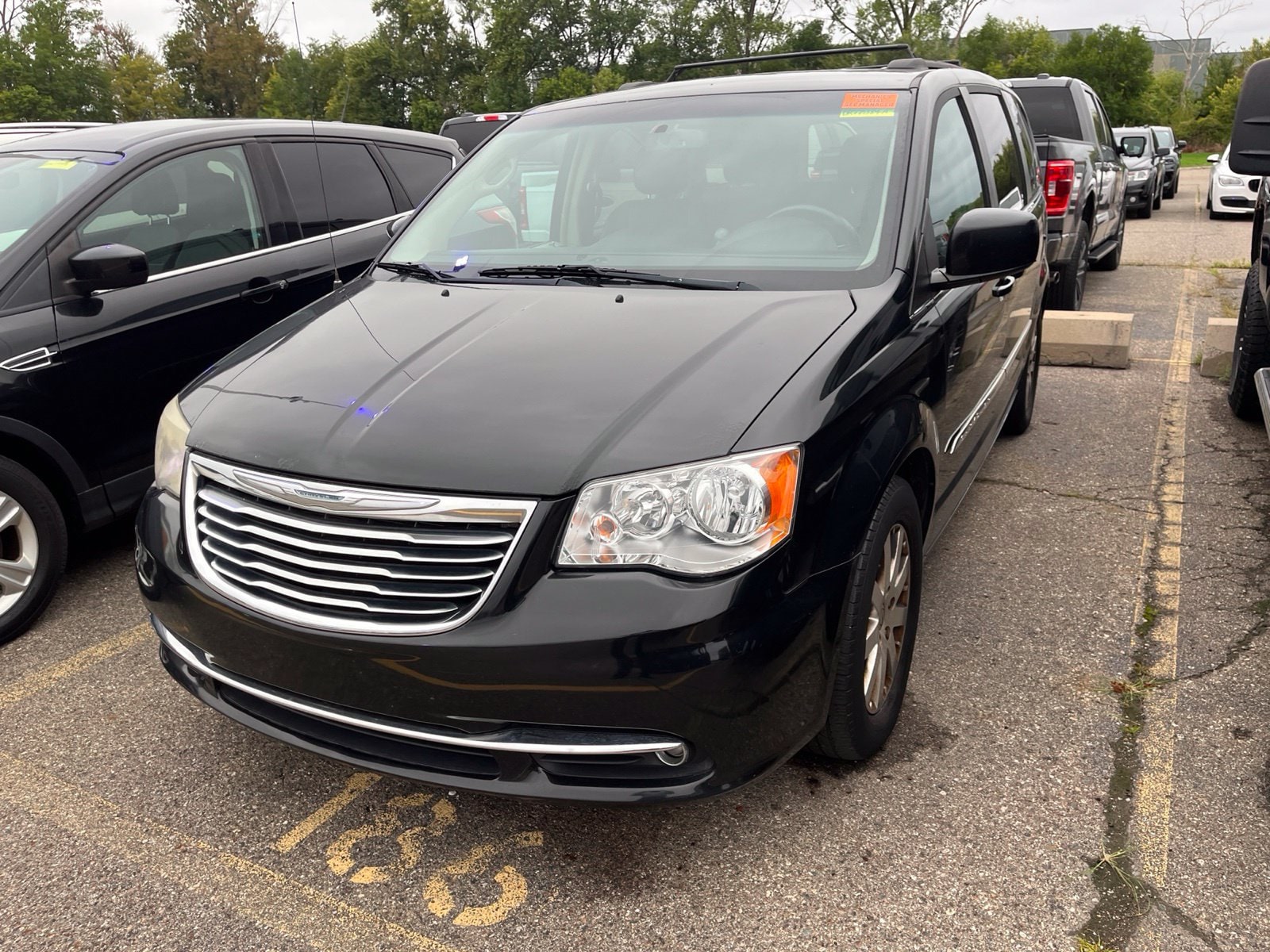 Used 2013 Chrysler Town & Country Touring with VIN 2C4RC1BGXDR779384 for sale in Sterling Heights, MI