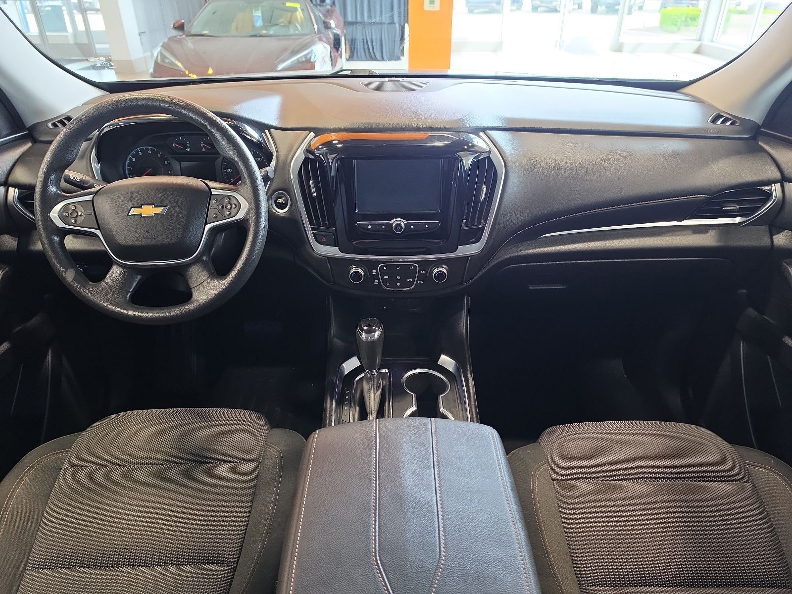 Thumbnail: 2018 Chevrolet Traverse - 27