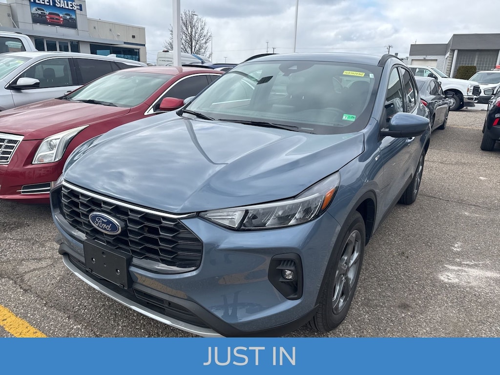 Used 2025 Ford Escape ST-Line Select SUV