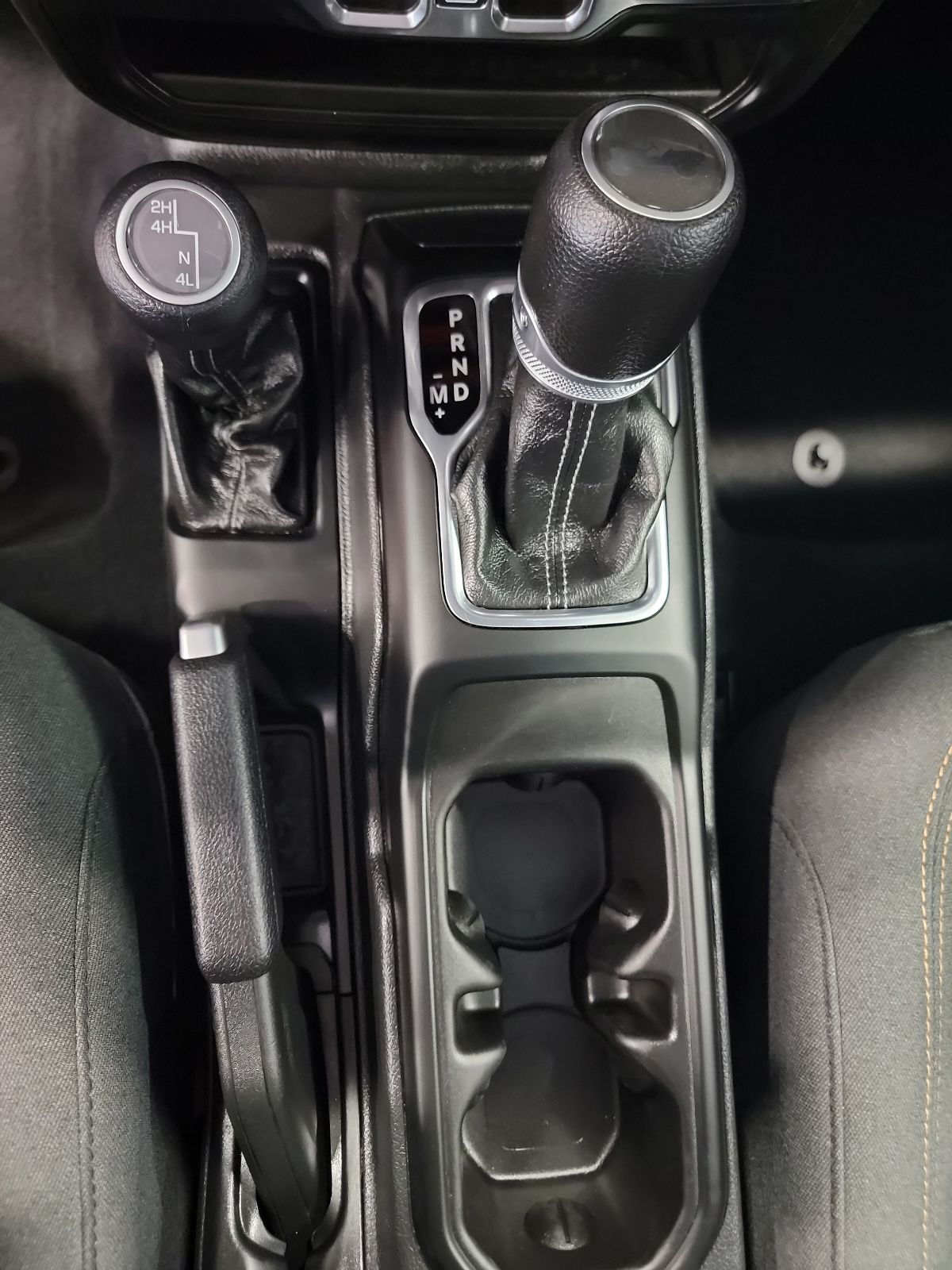 Thumbnail: 2024 Jeep Wrangler - 22