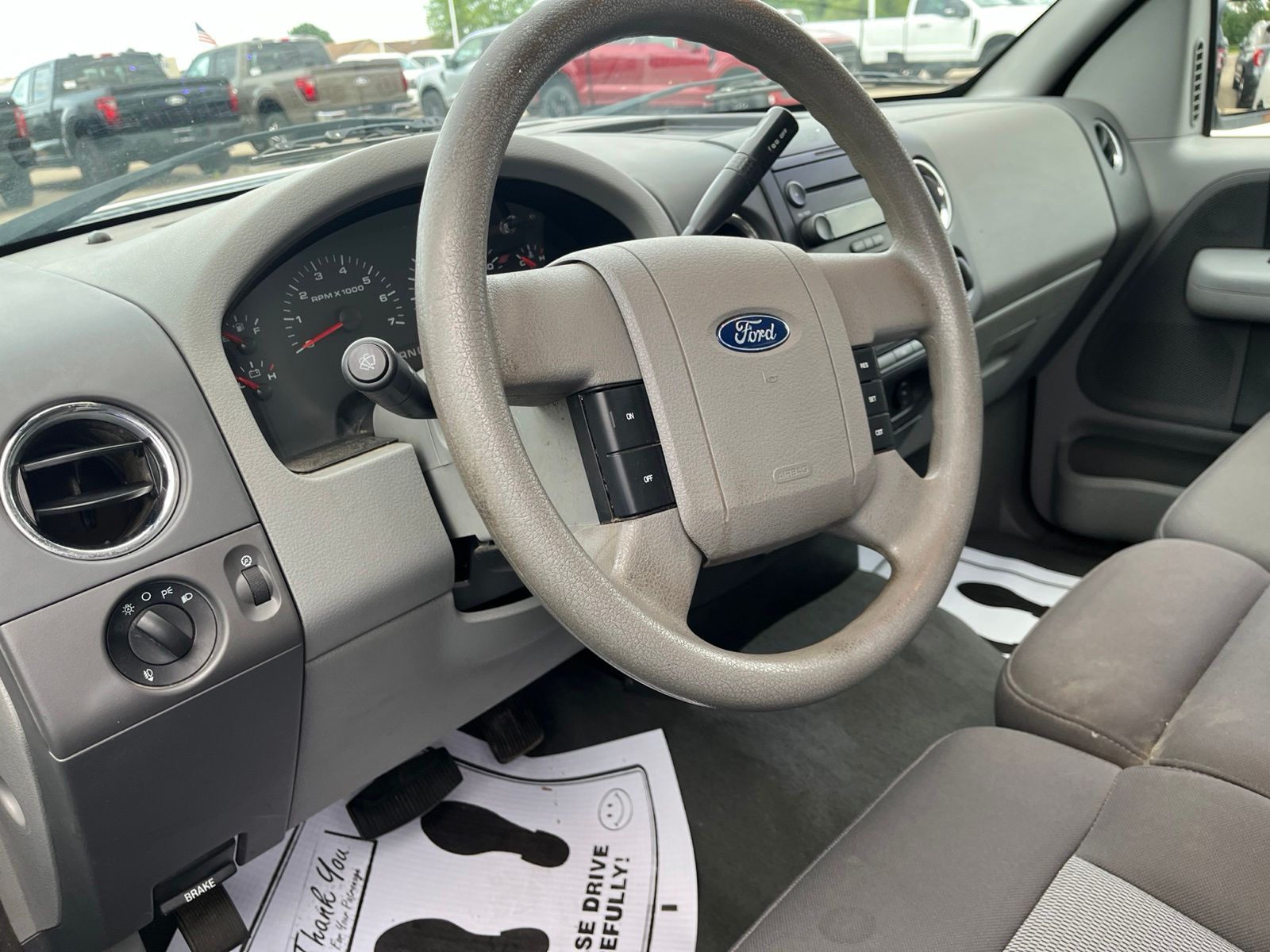 Thumbnail: 2005 Ford F-150 - 28