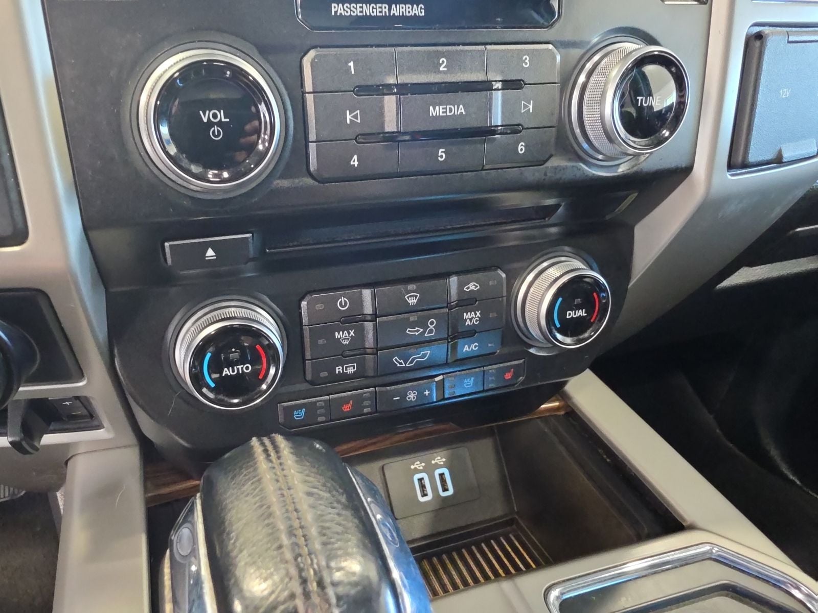 Thumbnail: 2016 Ford F-150 - 29